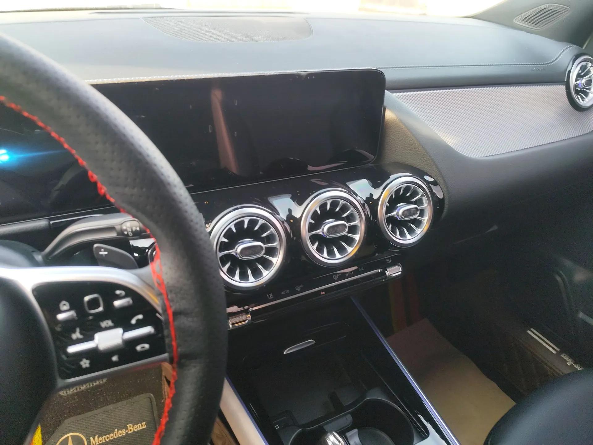 Mercedes-Benz GLA 2022 Second Facelift GLA 200 — миниатюра 16