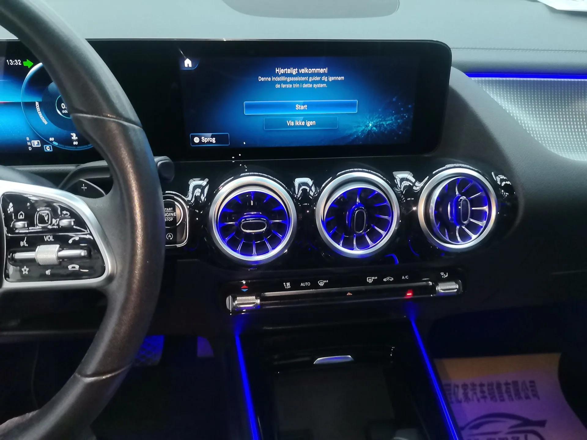 Mercedes-Benz GLA 2022 Facelifted GLA 200 — миниатюра 16
