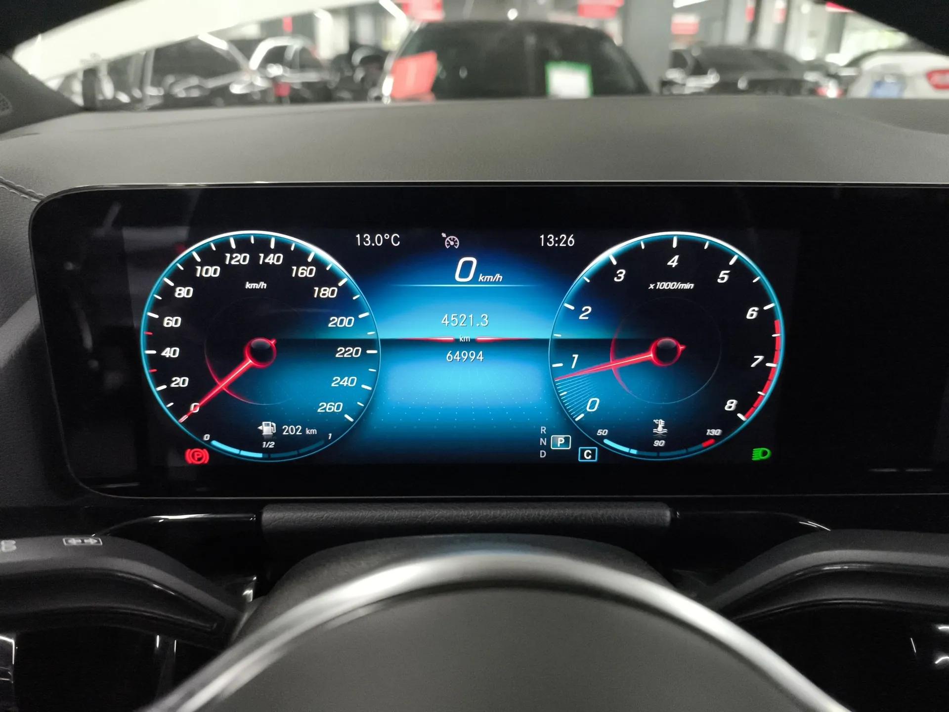Mercedes-Benz GLA 2022 GLA 200 — миниатюра 13