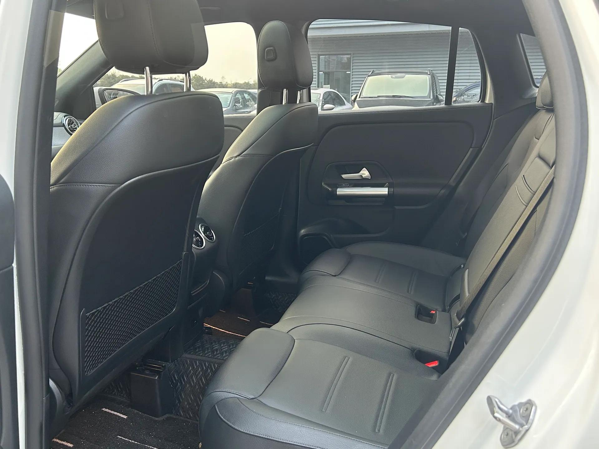 Mercedes-Benz GLA 2022 GLA 200 — миниатюра 22