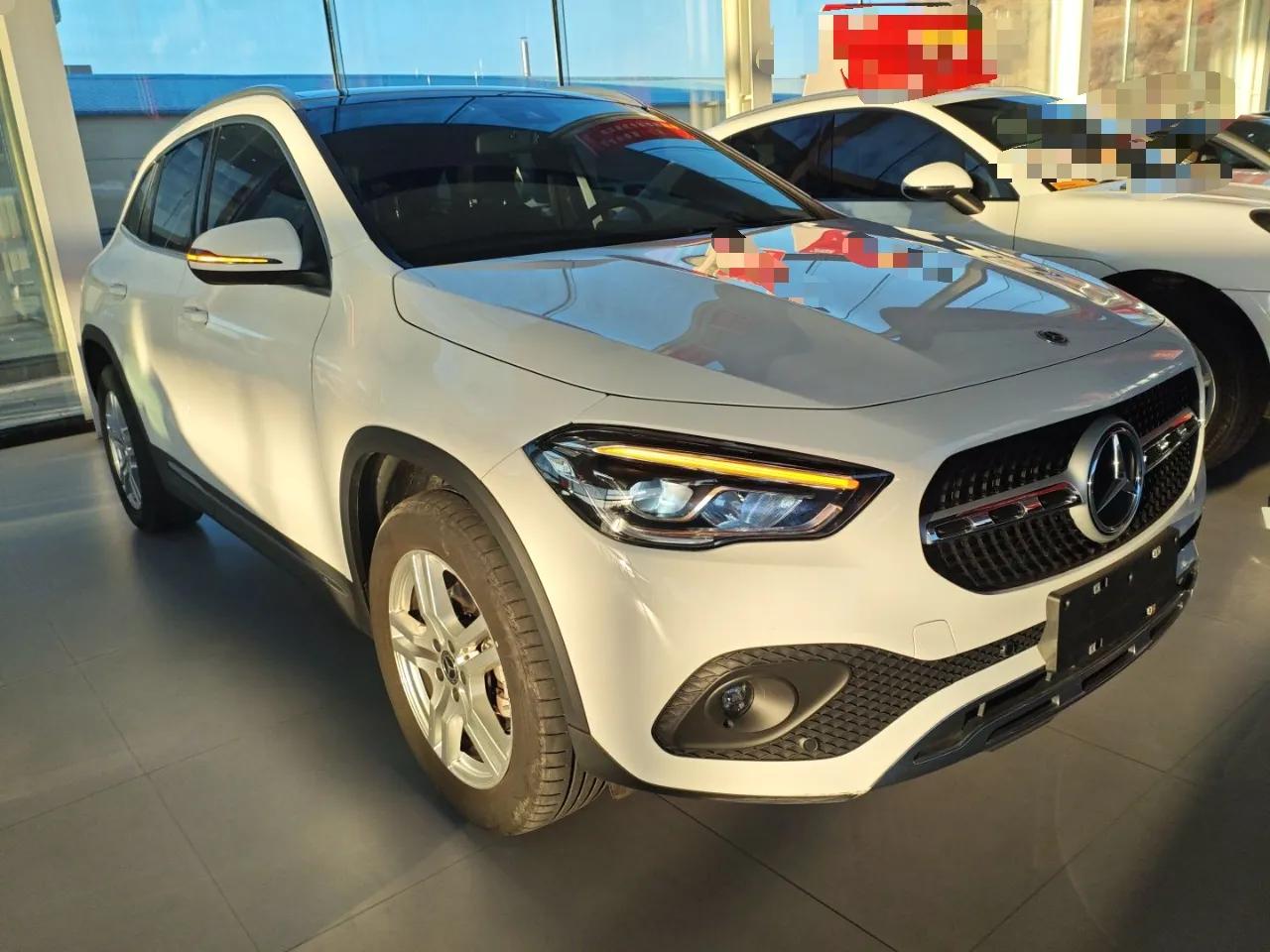 Mercedes-Benz GLA 2023 GLA 200 — миниатюра 3