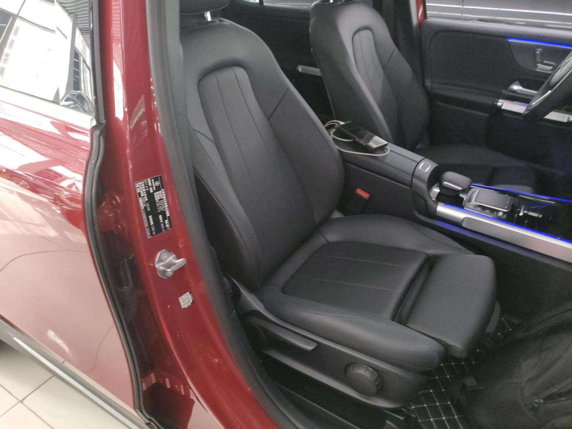 Mercedes-Benz GLB 2021 GLB 200 Dynamic Edition — миниатюра 23