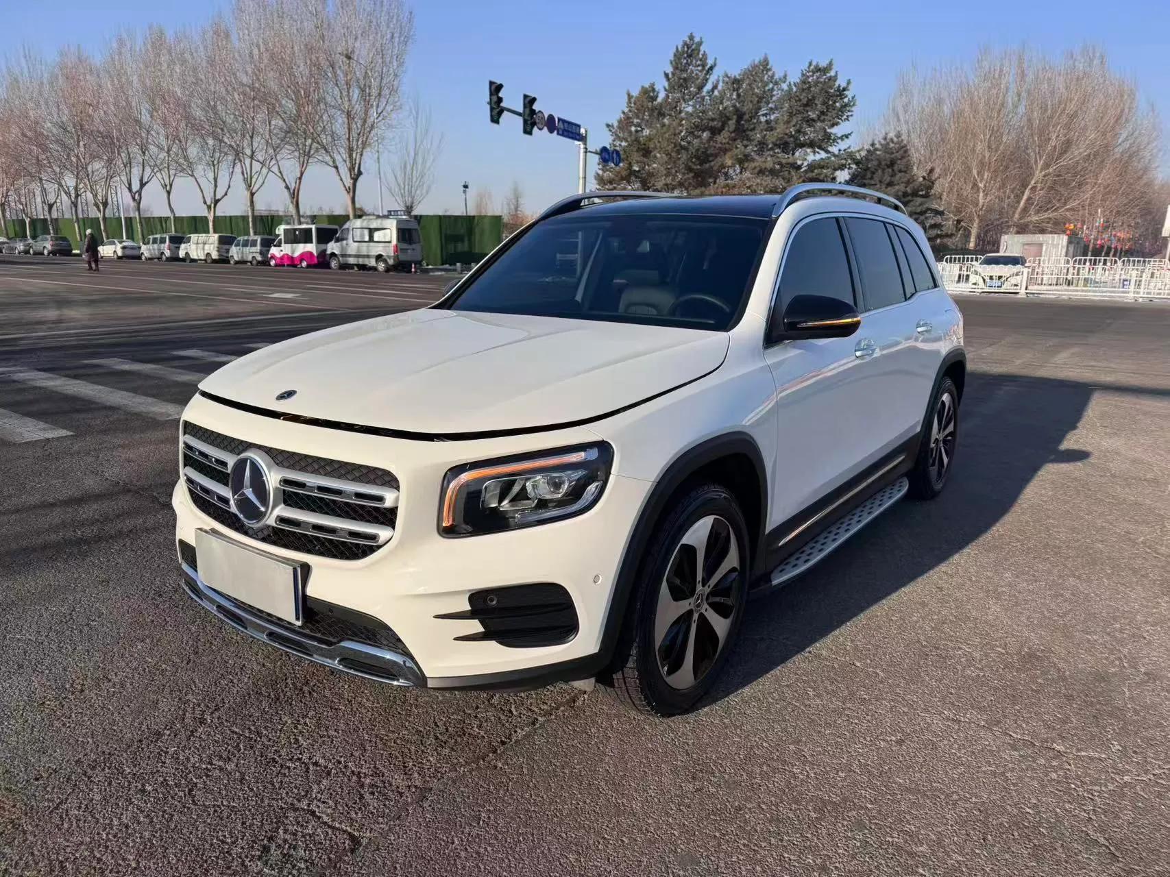 Mercedes-Benz GLB 2022 Updated GLB 200 Fashion Edition — миниатюра 1
