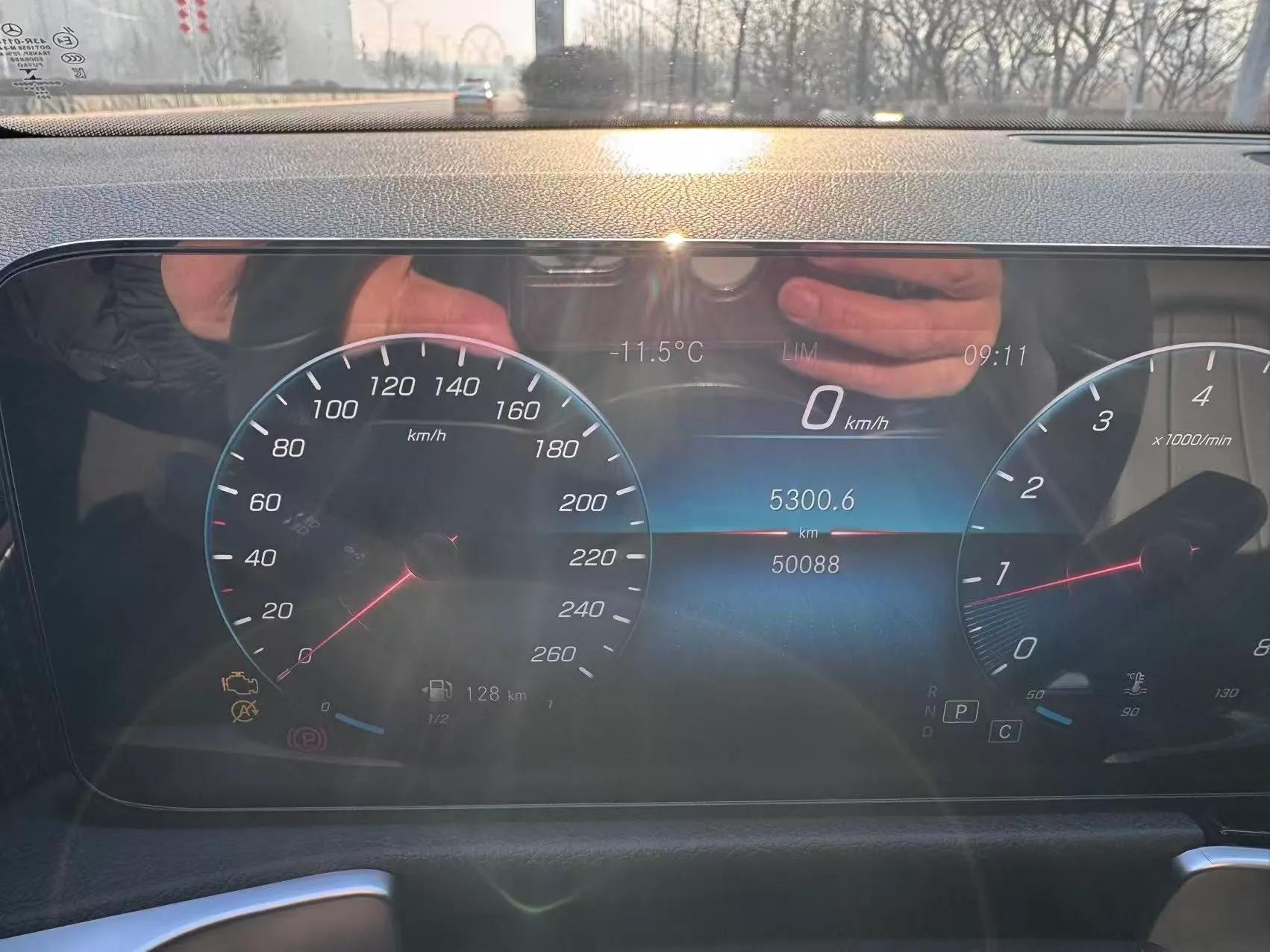 Mercedes-Benz GLB 2022 Updated GLB 200 Fashion Edition — миниатюра 12