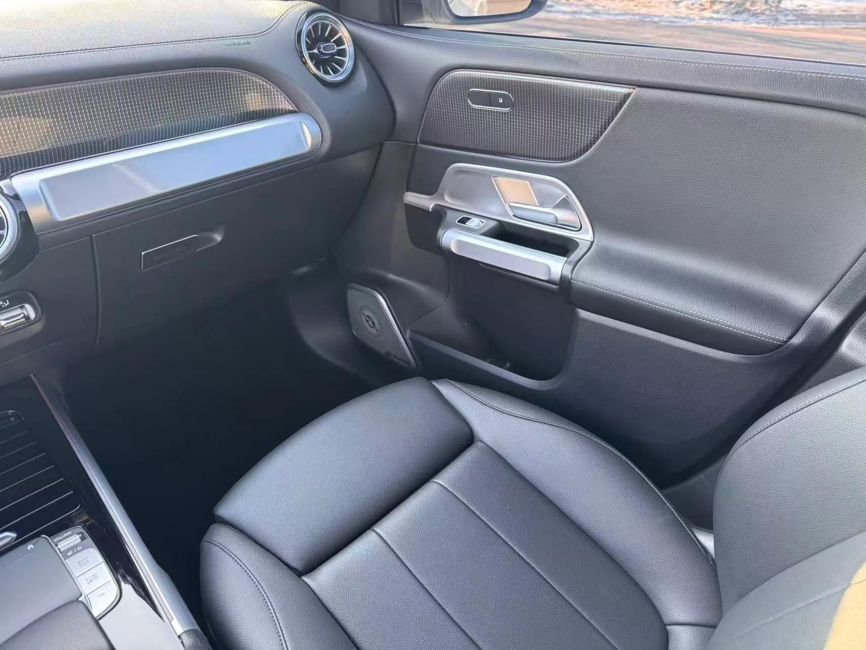 Mercedes-Benz GLB 2022 Updated GLB 200 Fashion Edition — миниатюра 10