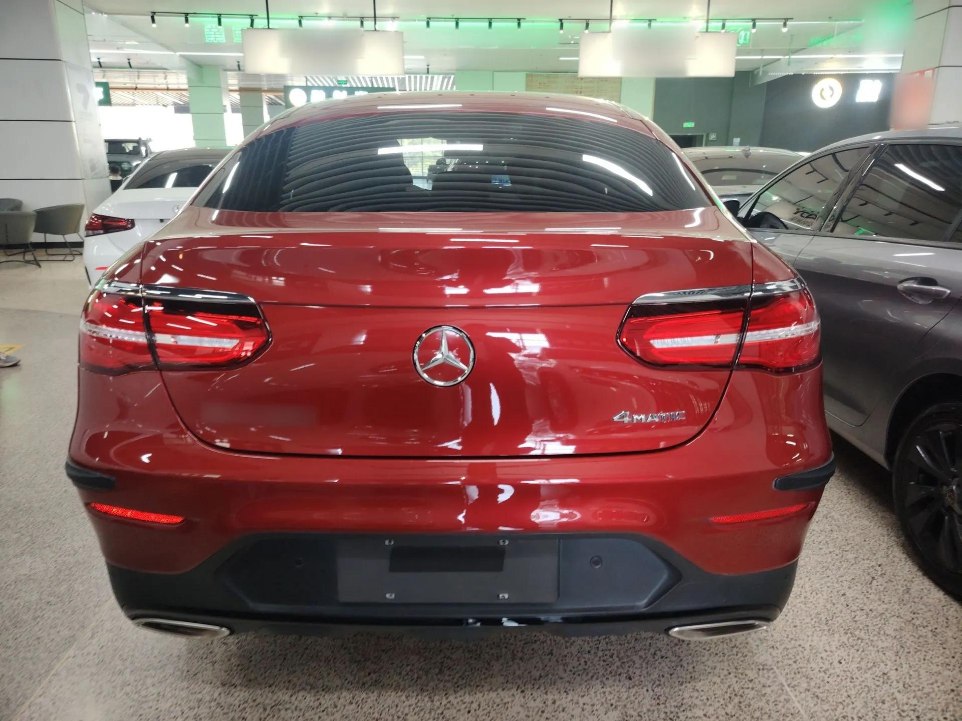 Mercedes-Benz GLC Coupe 2019 Facelift GLC 200 4MATIC Coupe SUV — миниатюра 3