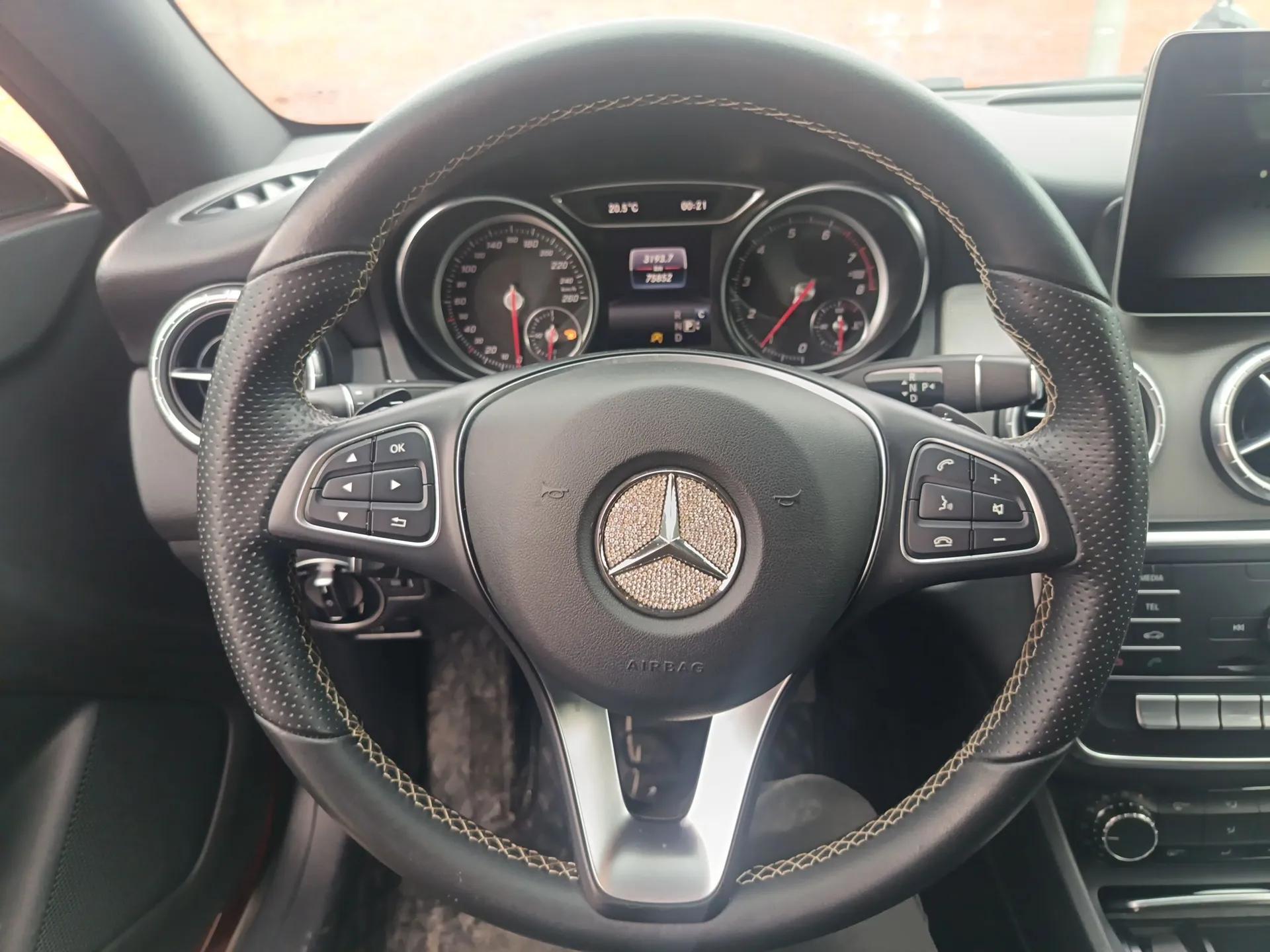 Mercedes-Benz CLA 2018 CLA 200 Sport Edition — миниатюра 13