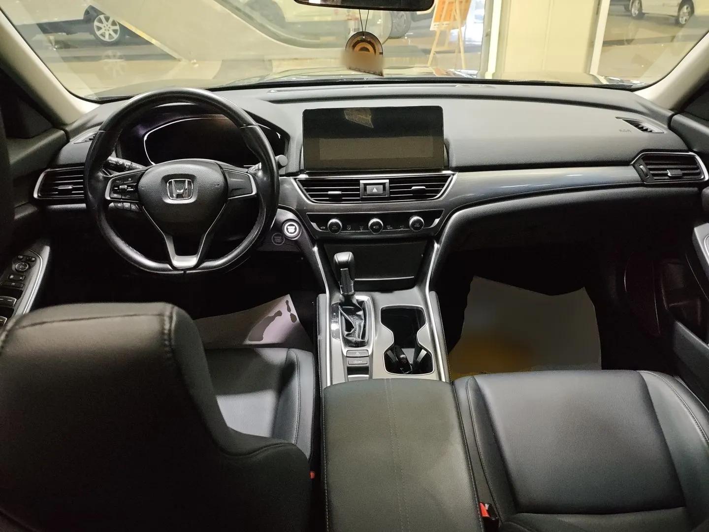 Honda Accord 2022 260TURBO Luxury Edition — миниатюра 13