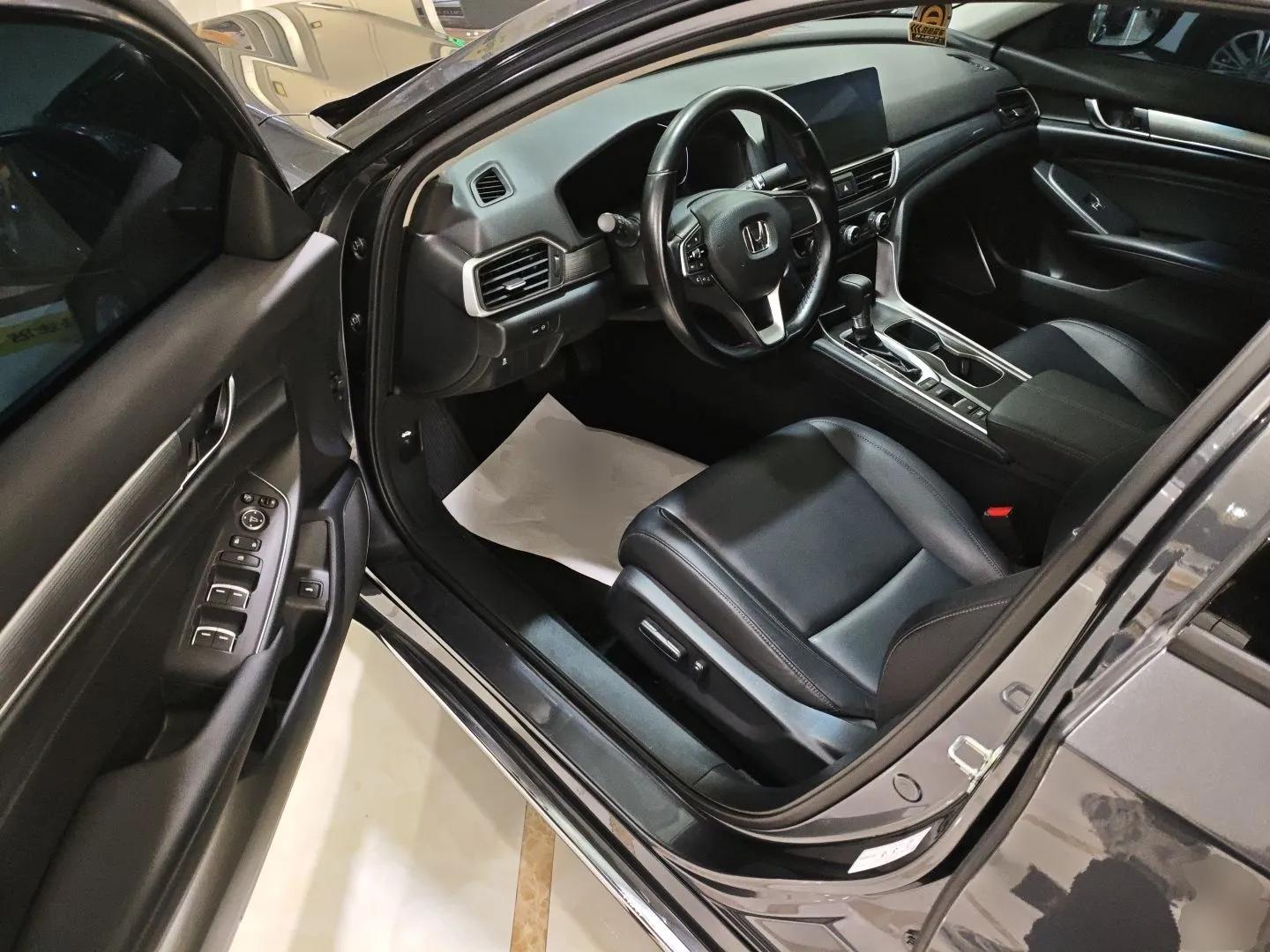 Honda Accord 2022 260TURBO Luxury Edition — миниатюра 19