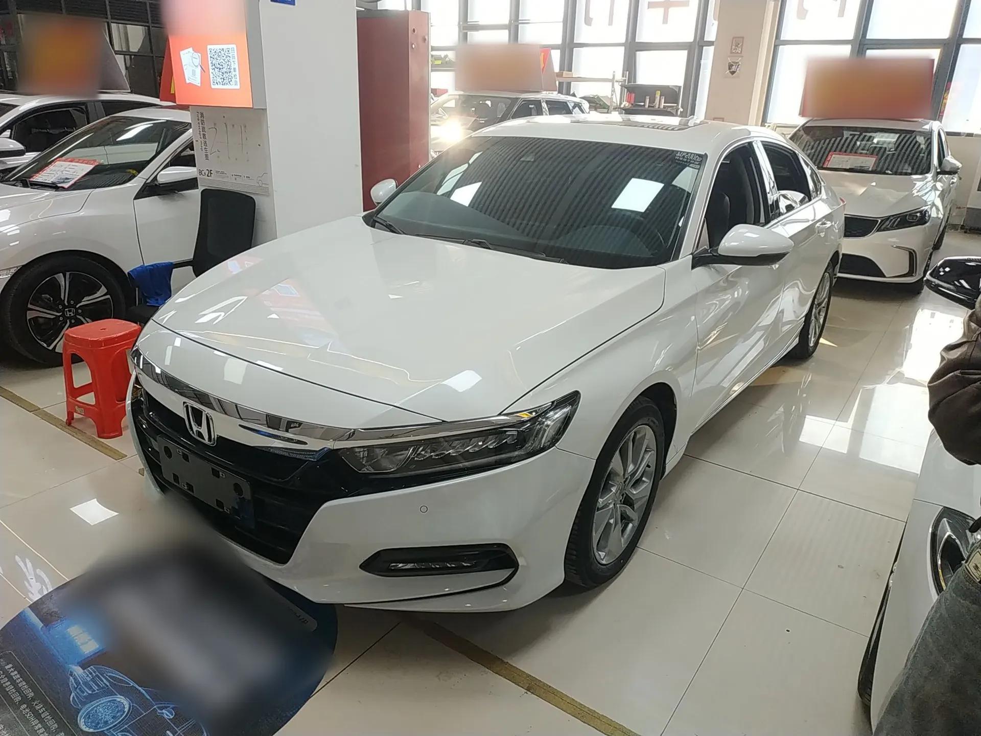 Honda Accord 2018 260TURBO Luxury Edition China VI — миниатюра 1