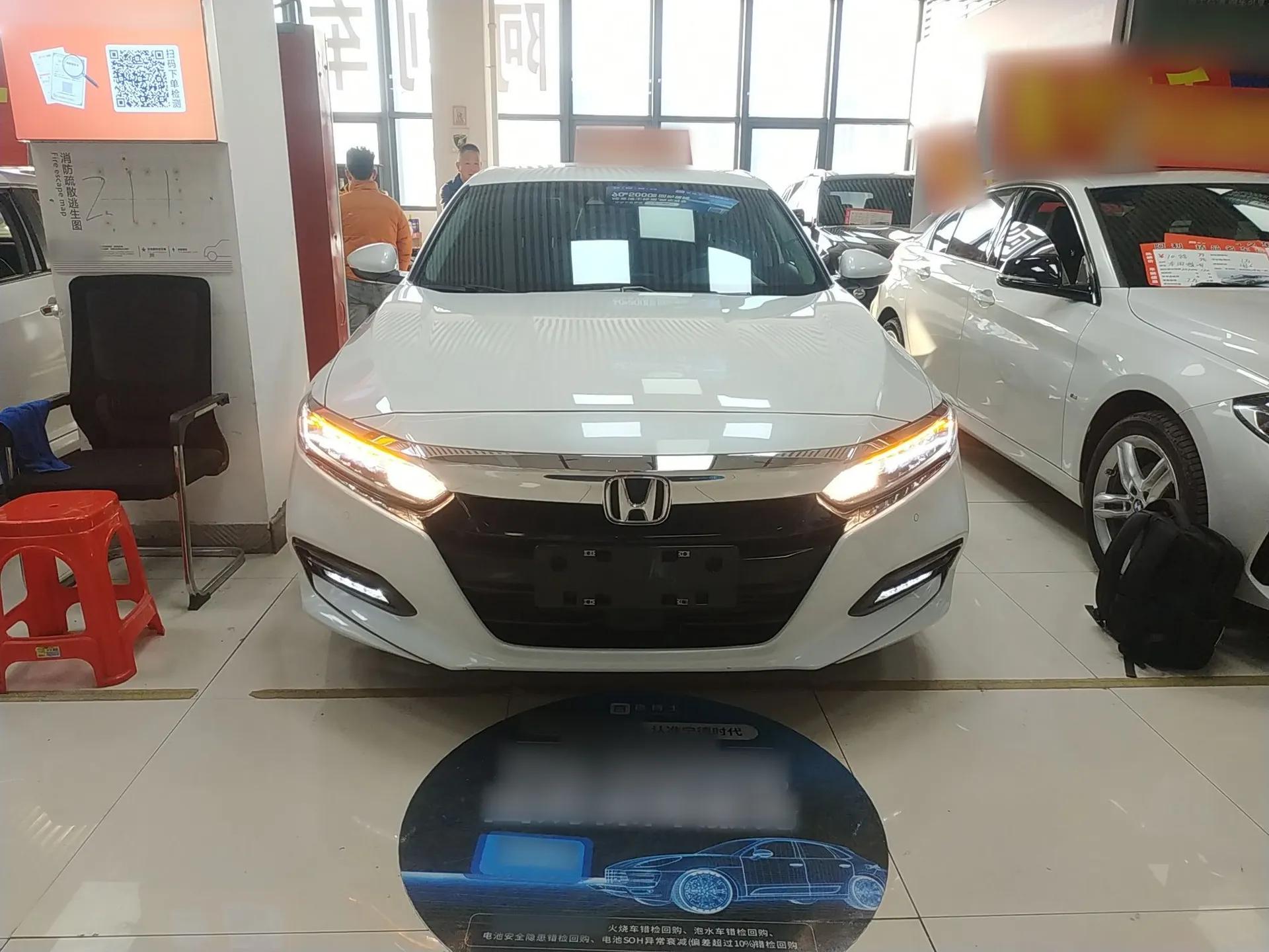 Honda Accord 2018 260TURBO Luxury Edition China VI — миниатюра 3