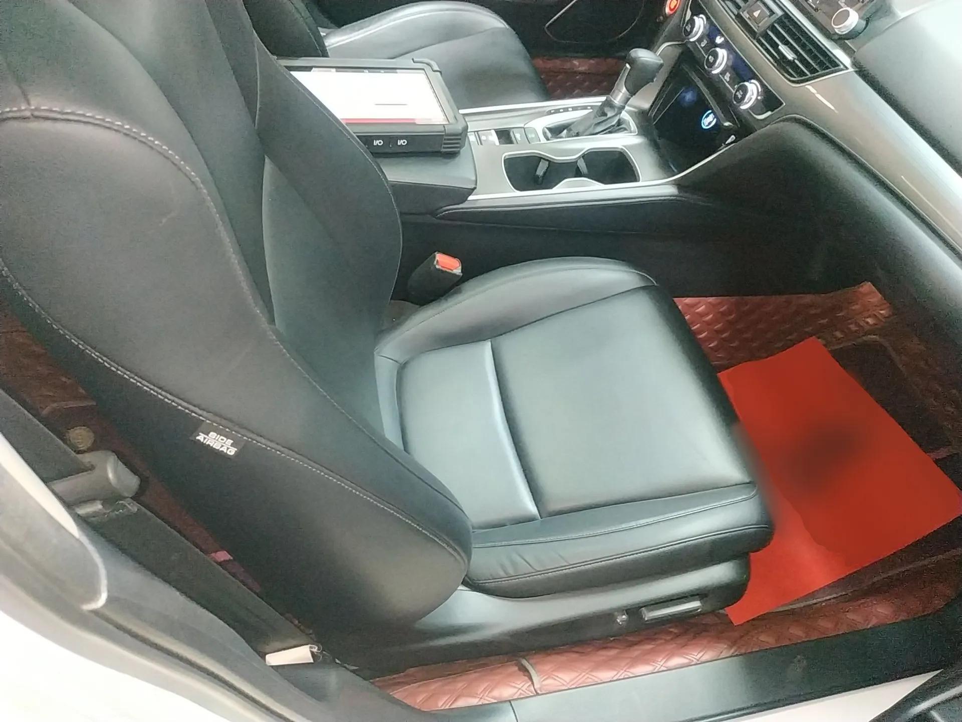 Honda Accord 2018 260TURBO Luxury Edition China VI — миниатюра 23