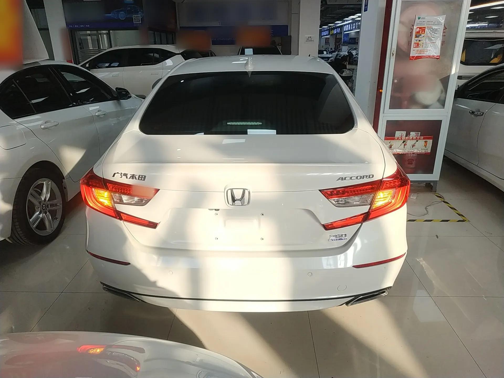 Honda Accord 2018 260TURBO Luxury Edition China VI — миниатюра 6