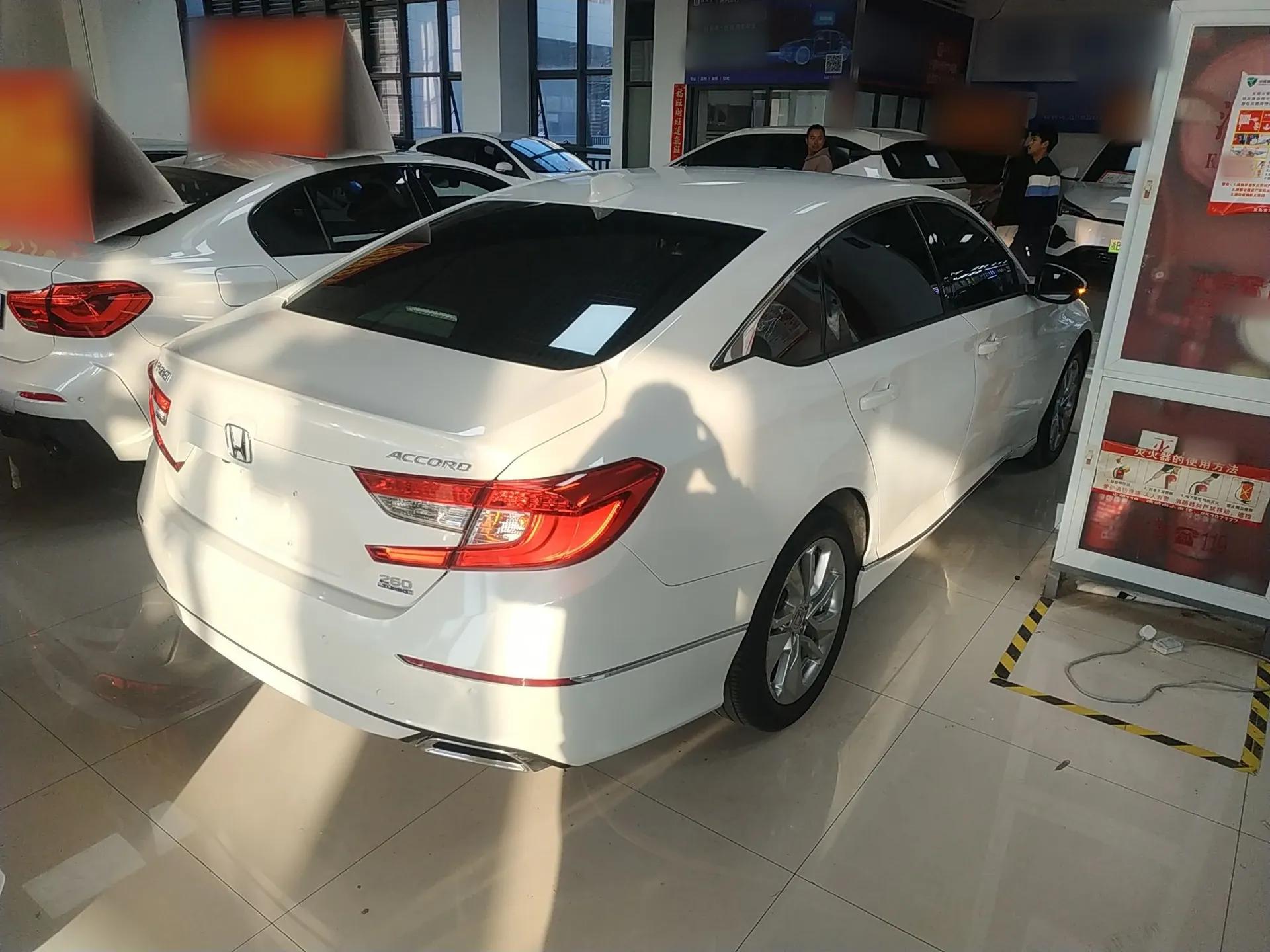 Honda Accord 2018 260TURBO Luxury Edition China VI — миниатюра 7