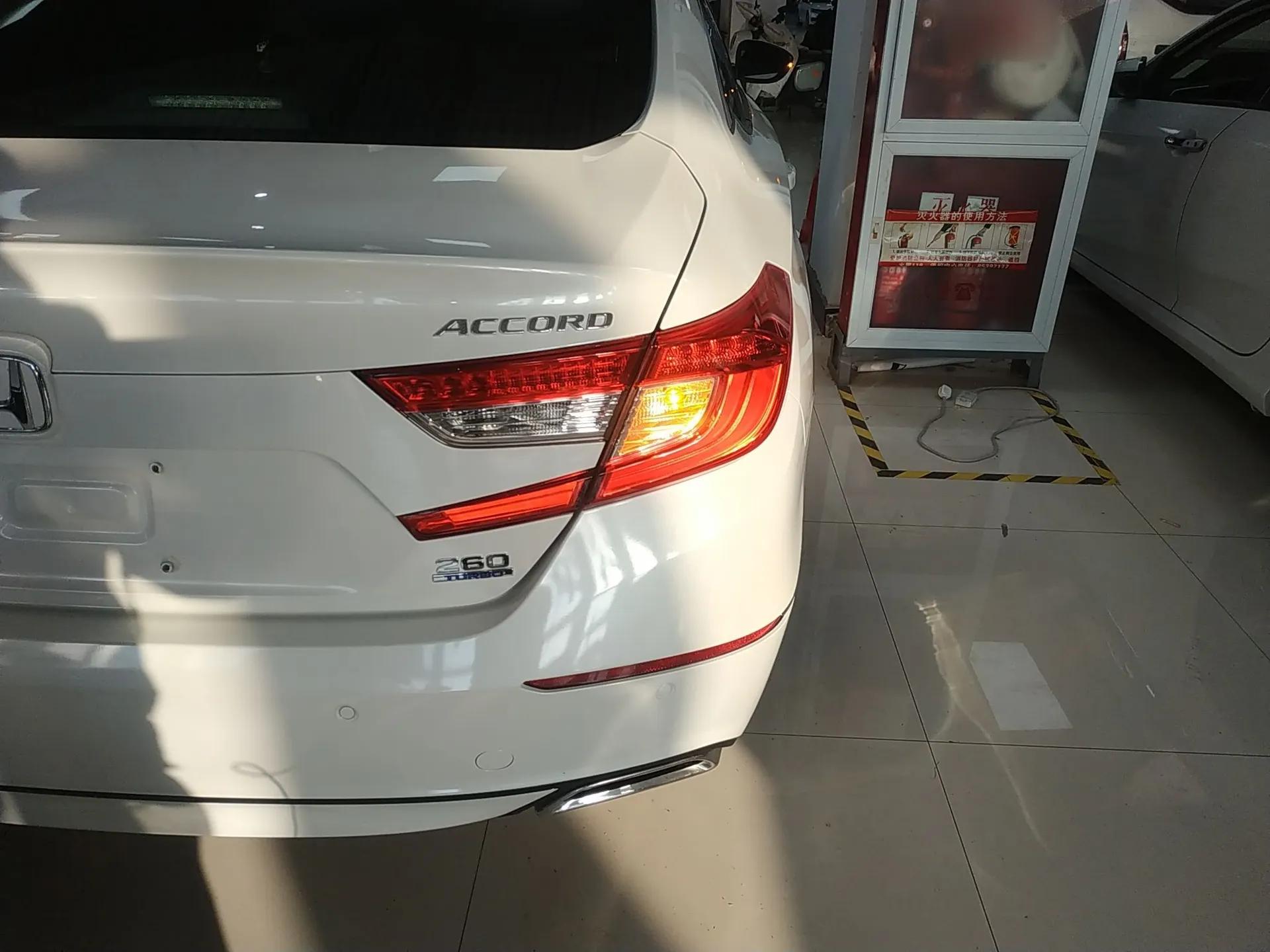 Honda Accord 2018 260TURBO Luxury Edition China VI — миниатюра 8