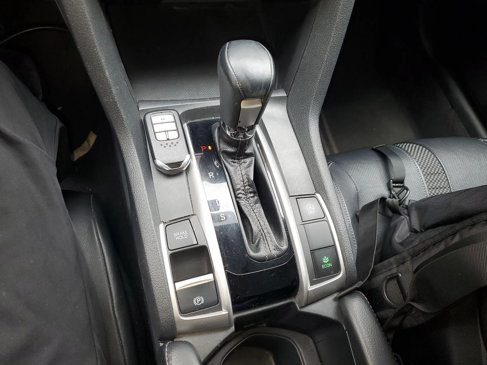 Honda Civic 2019 220TURBO CVT Power Edition China VI Emission Standard — миниатюра 16