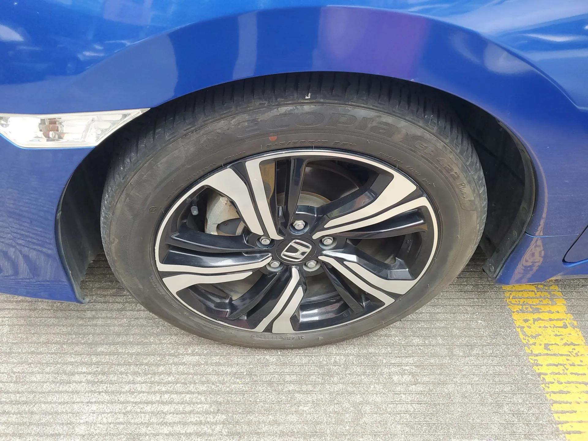 Honda Civic 2019 220TURBO CVT Power Edition China VI Emission Standard — миниатюра 9