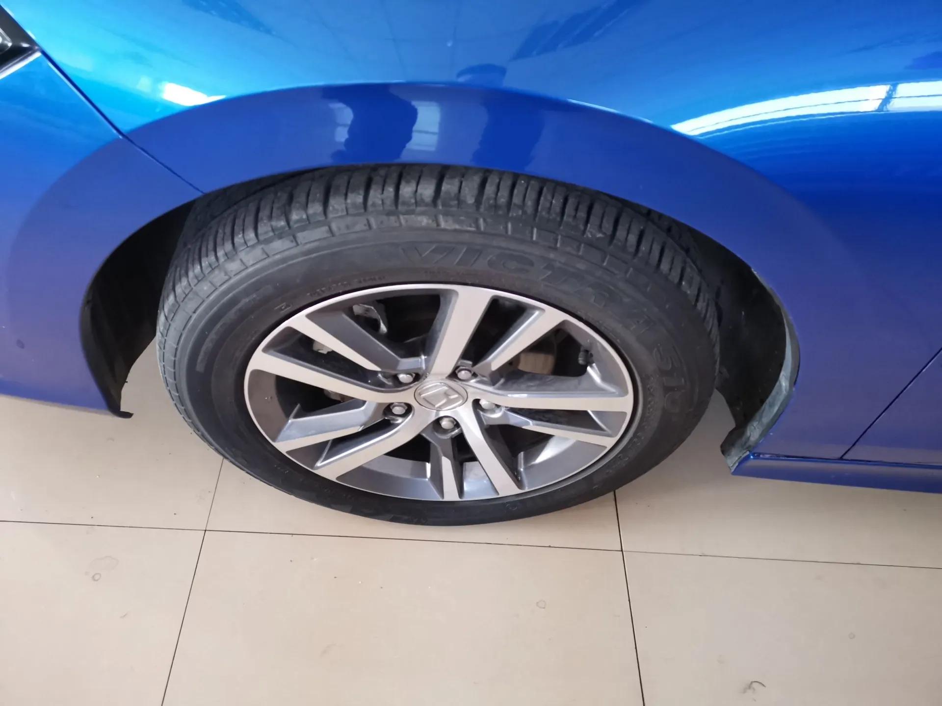 Honda Civic 2022 240TURBO CVT Dynamic Edition — миниатюра 8