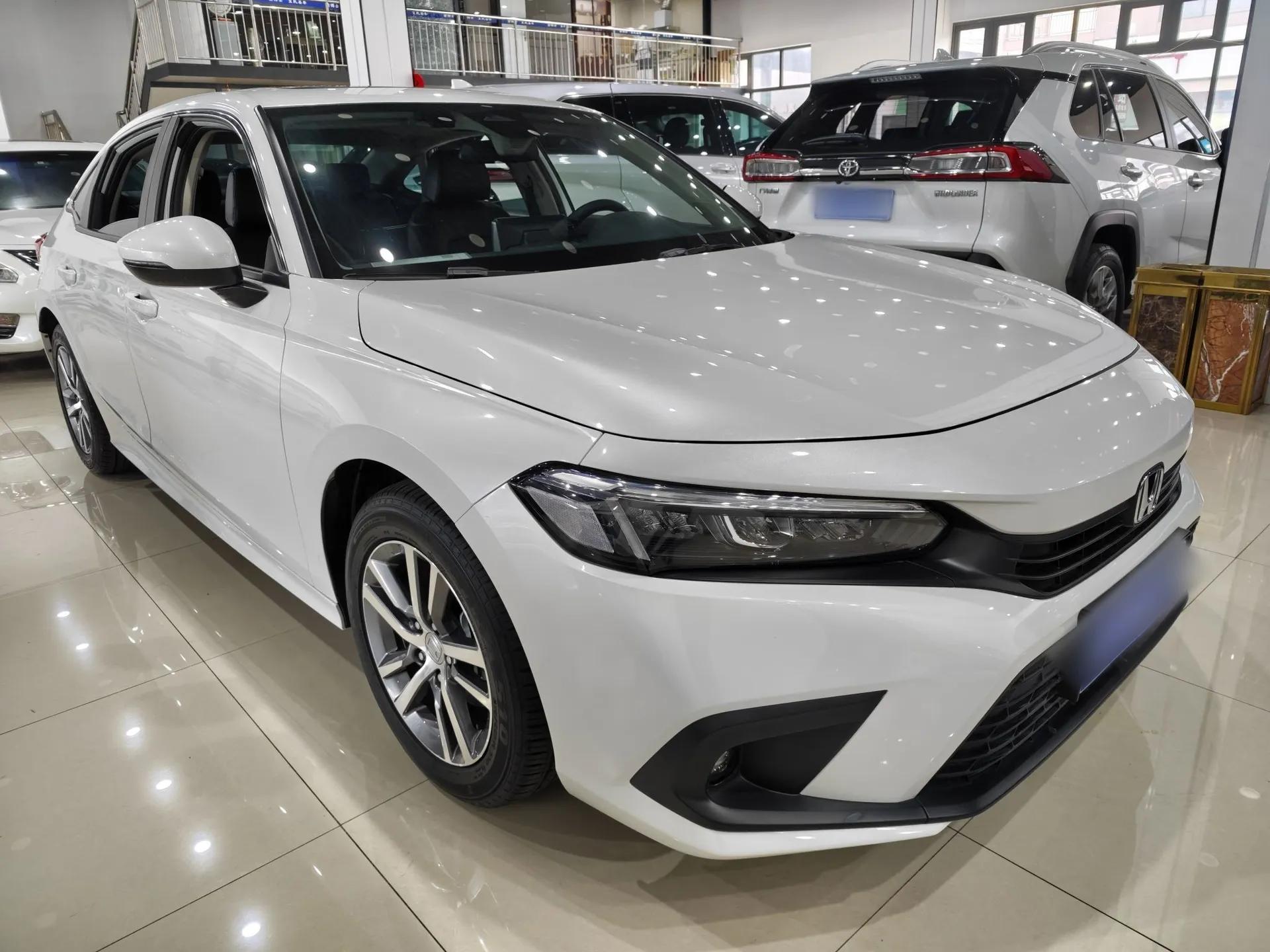 Honda Civic 2023 240TURBO CVT Dynamic · Center Stage Special Edition — миниатюра 3