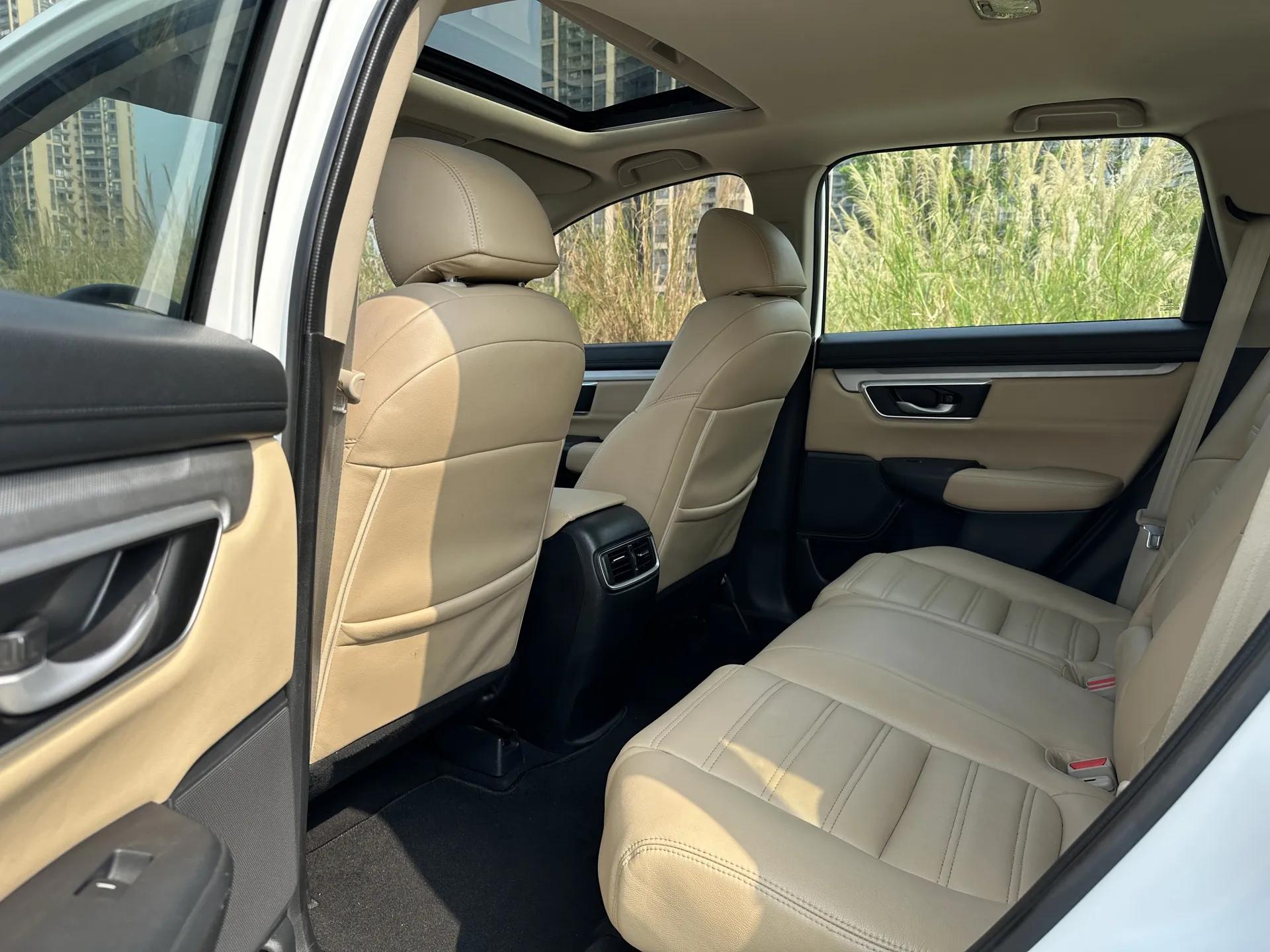 Honda CR-V 2018 240TURBO CVT 2WD Comfort Version — миниатюра 23