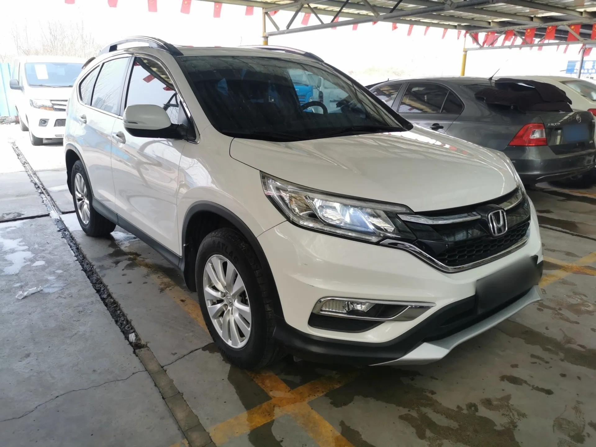 Honda CR-V 2015 2.0L two-wheel drive Fashion Edition — миниатюра 3