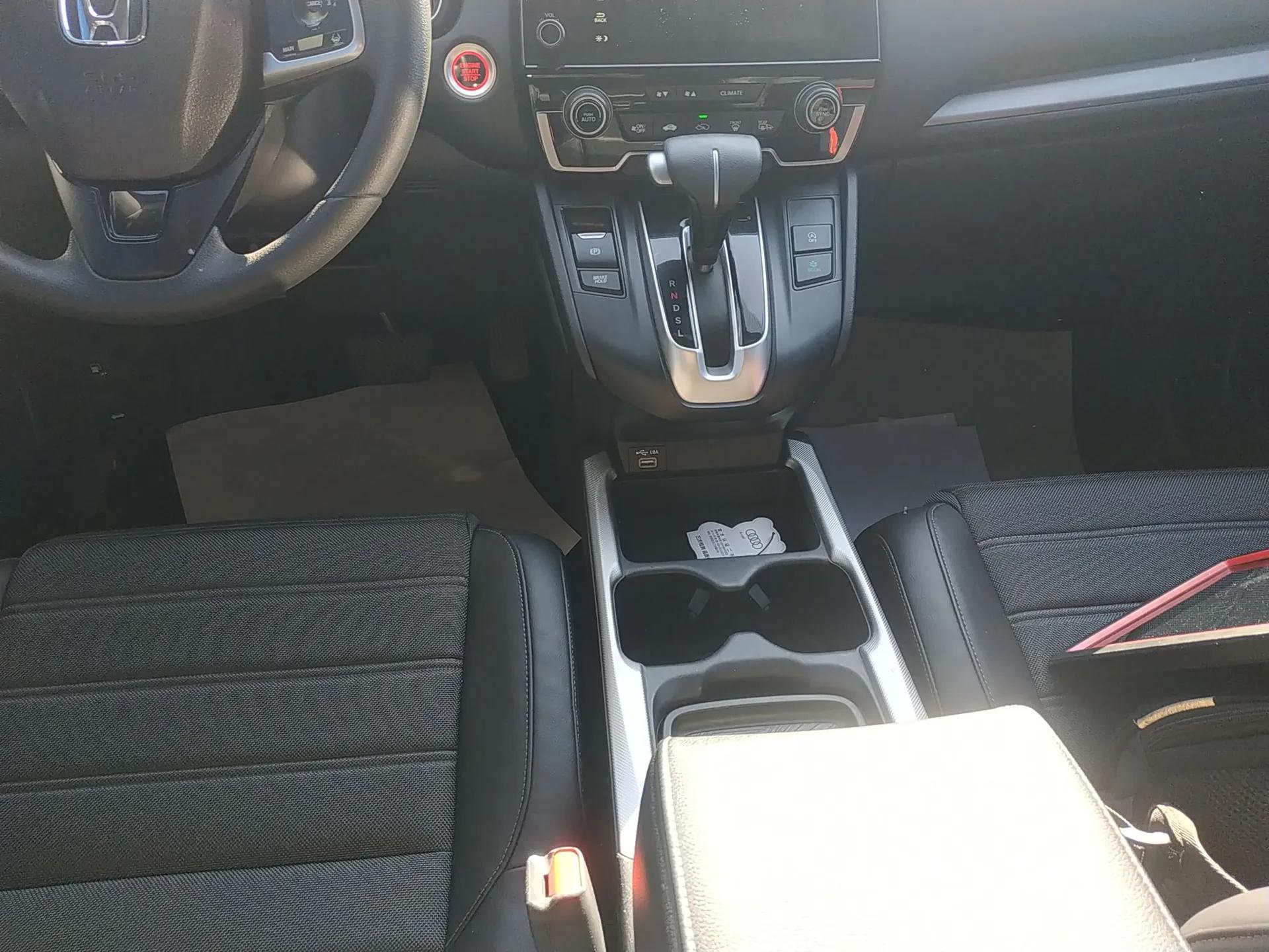 Honda CR-V 2021 240TURBO CVT Two-Wheel Drive Urban Edition — миниатюра 17