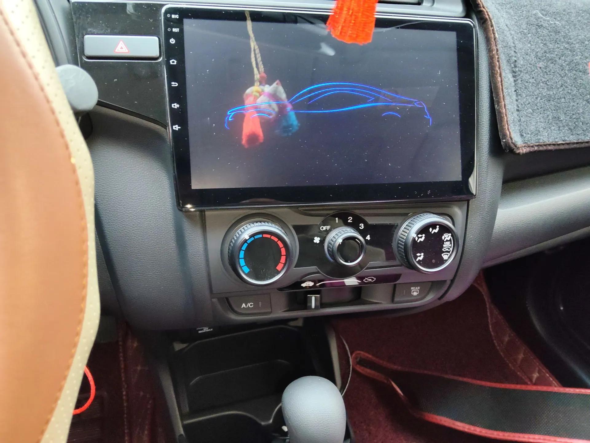 Honda Fit 2018 1.5L CVT Comfort Sunroof Version — миниатюра 12