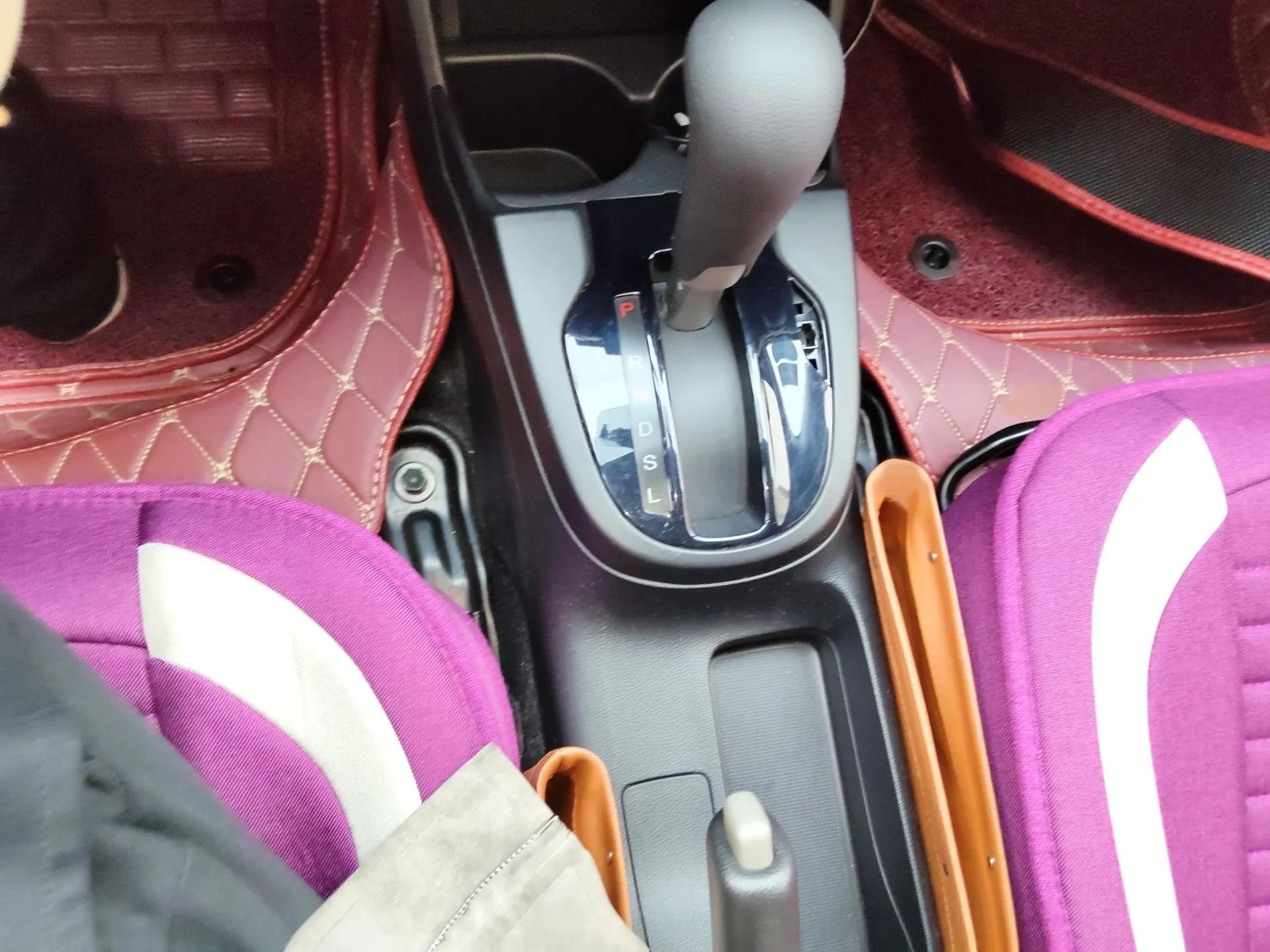 Honda Fit 2018 1.5L CVT Comfort Sunroof Version — миниатюра 13