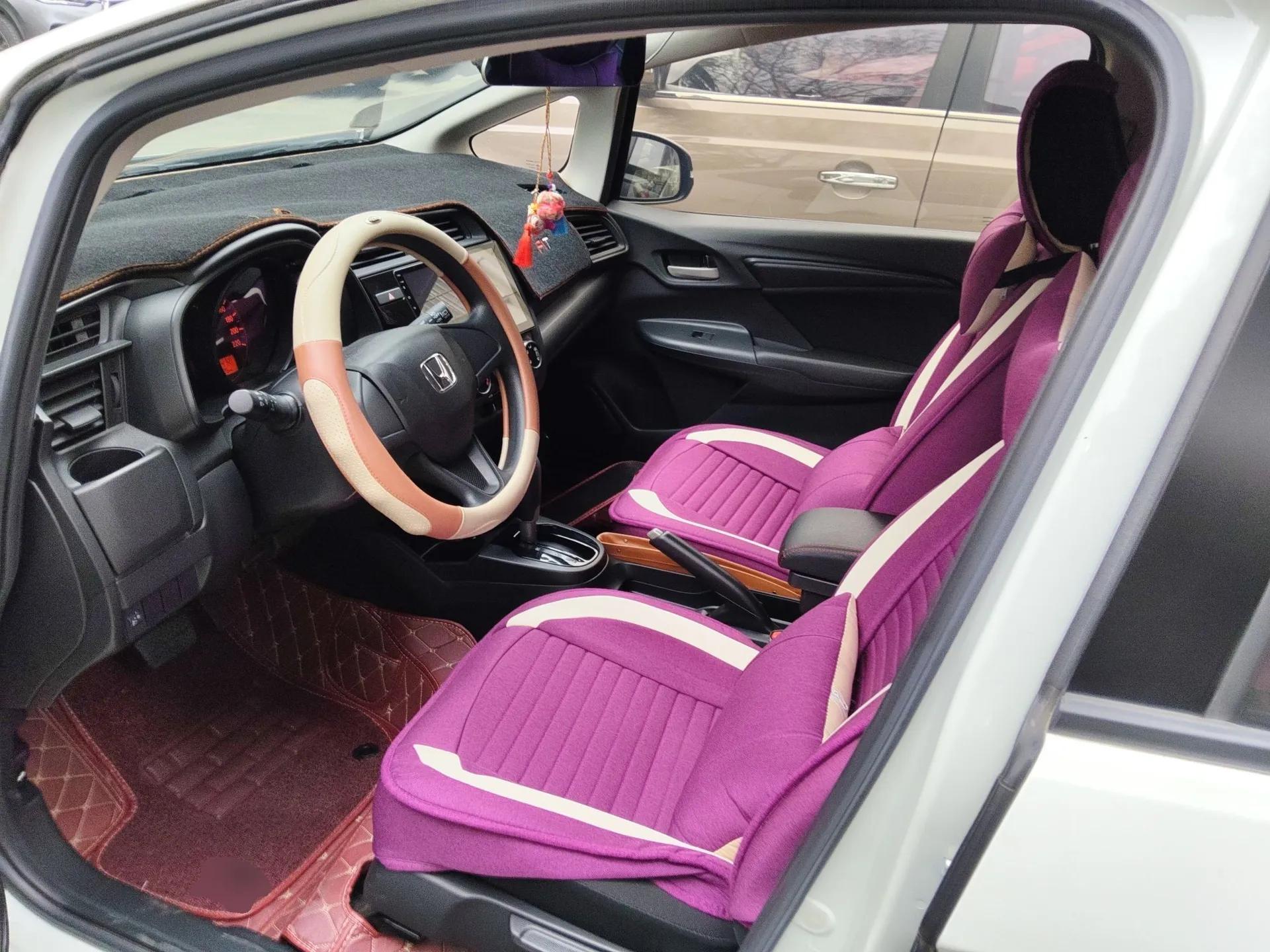 Honda Fit 2018 1.5L CVT Comfort Sunroof Version — миниатюра 14