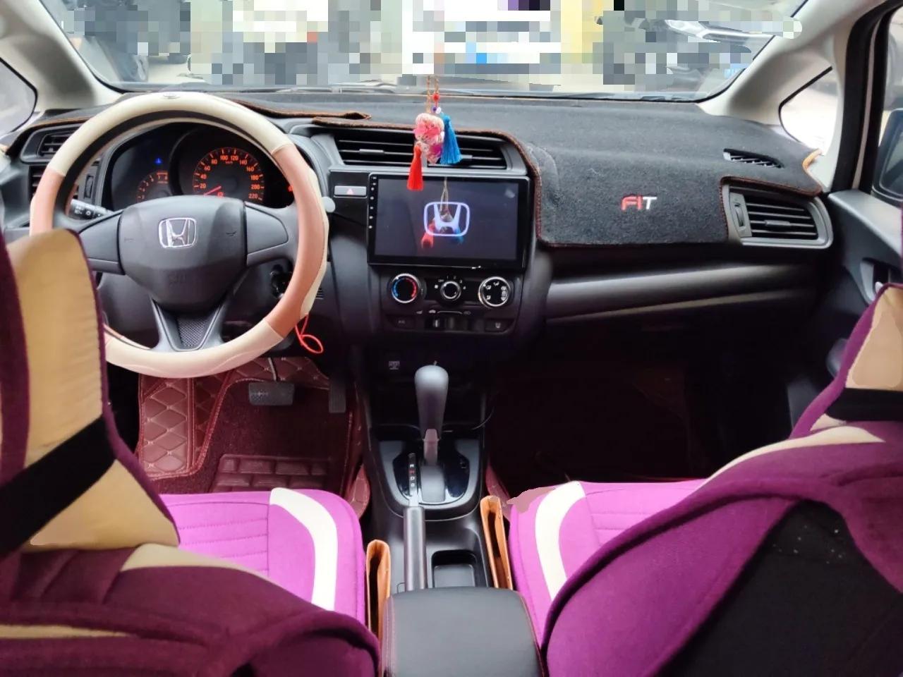 Honda Fit 2018 1.5L CVT Comfort Sunroof Version — миниатюра 18