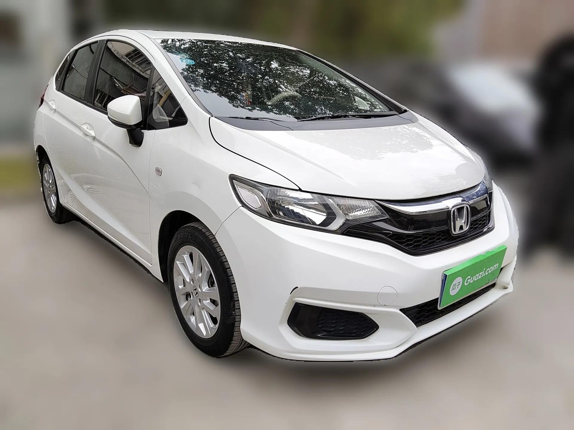 Honda Fit 2018 1.5L CVT Comfort Sunroof Version — миниатюра 3