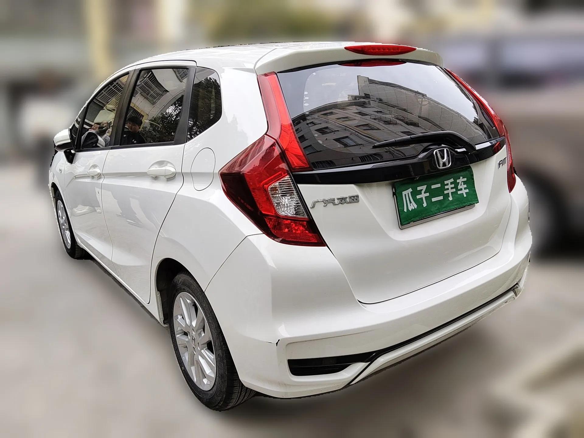 Honda Fit 2018 1.5L CVT Comfort Sunroof Version — миниатюра 4