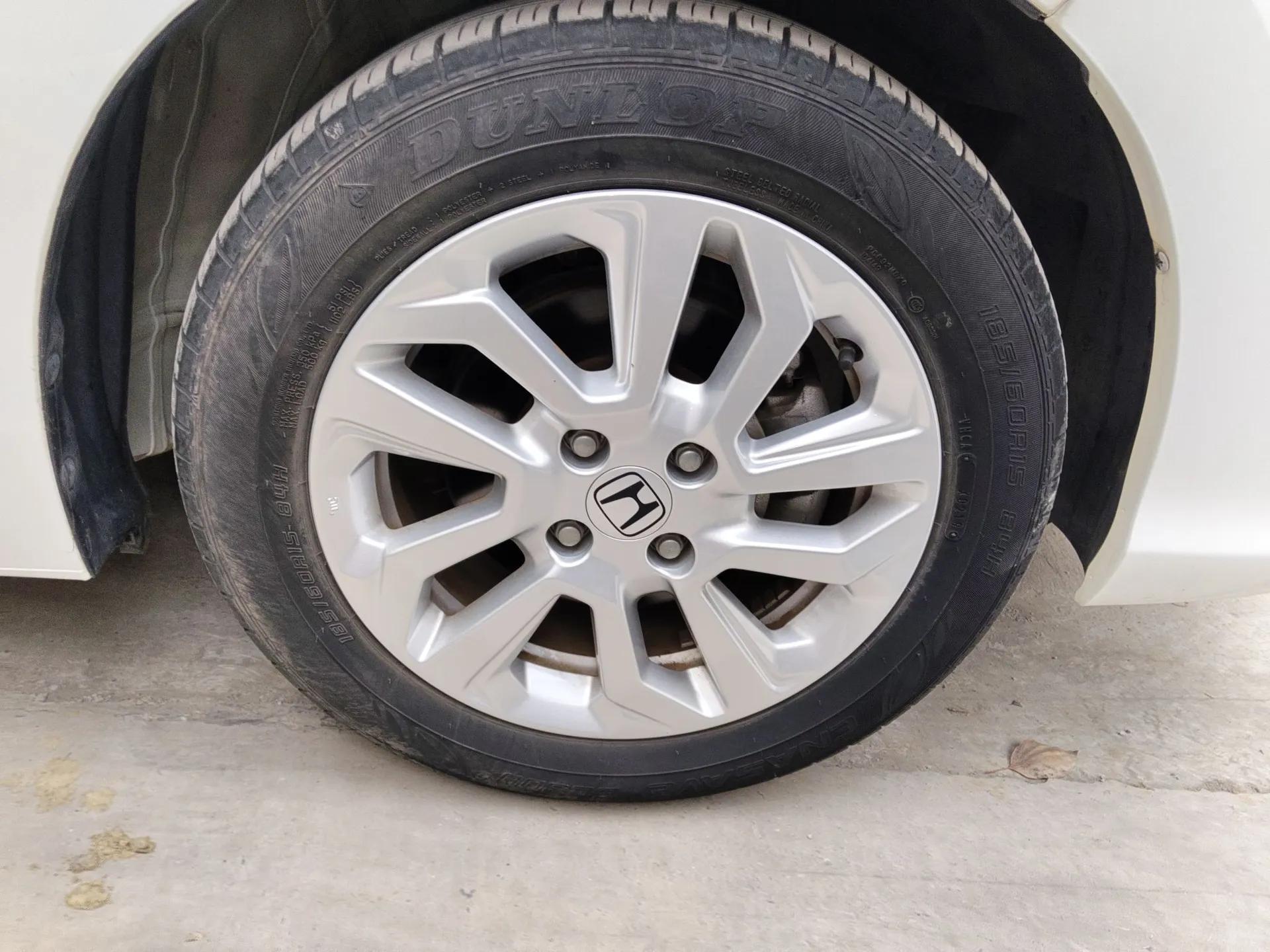 Honda Fit 2018 1.5L CVT Comfort Sunroof Version — миниатюра 8