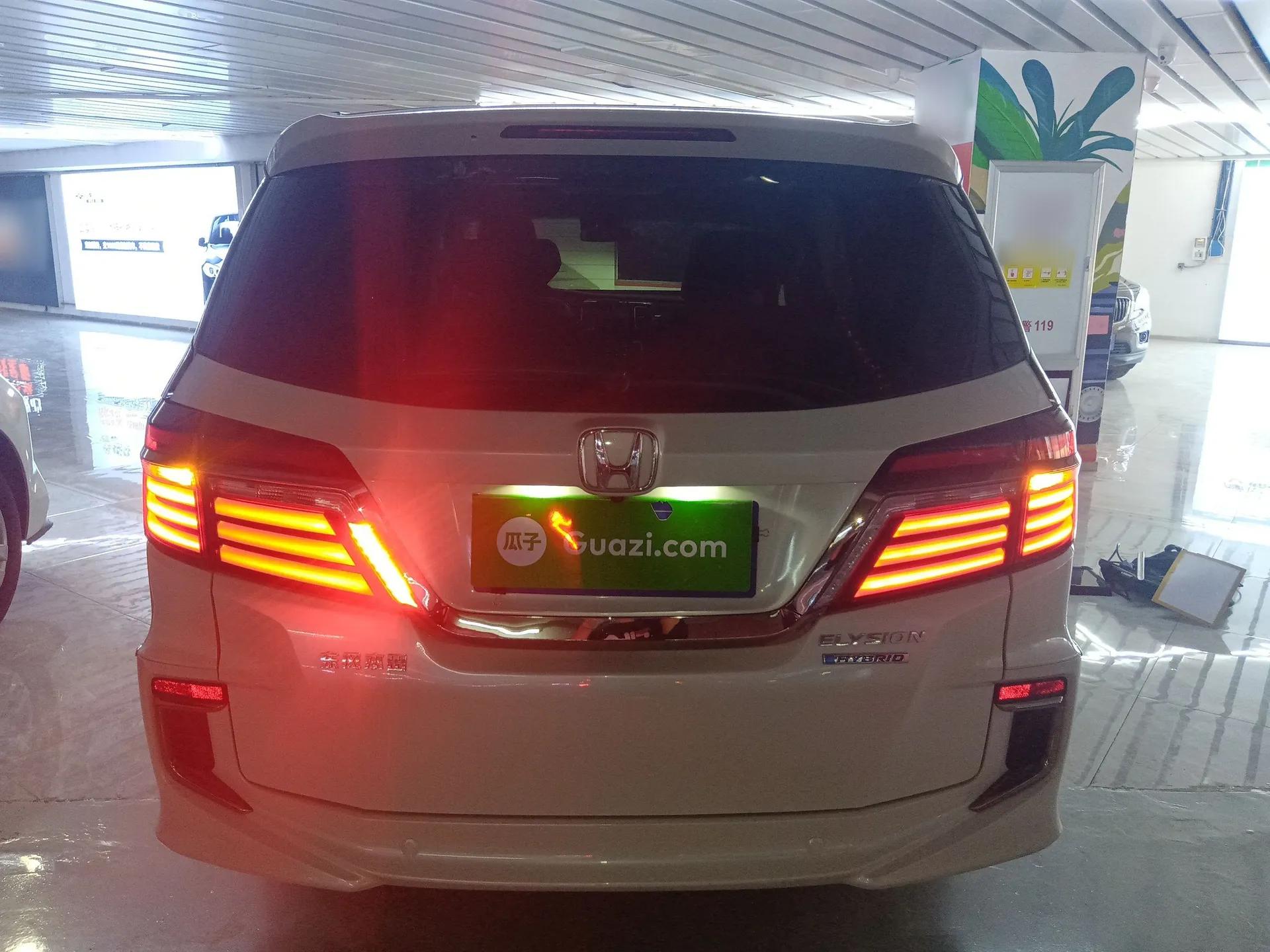 Honda Elysion 2019 2.0L Hybrid Supreme Edition — миниатюра 3
