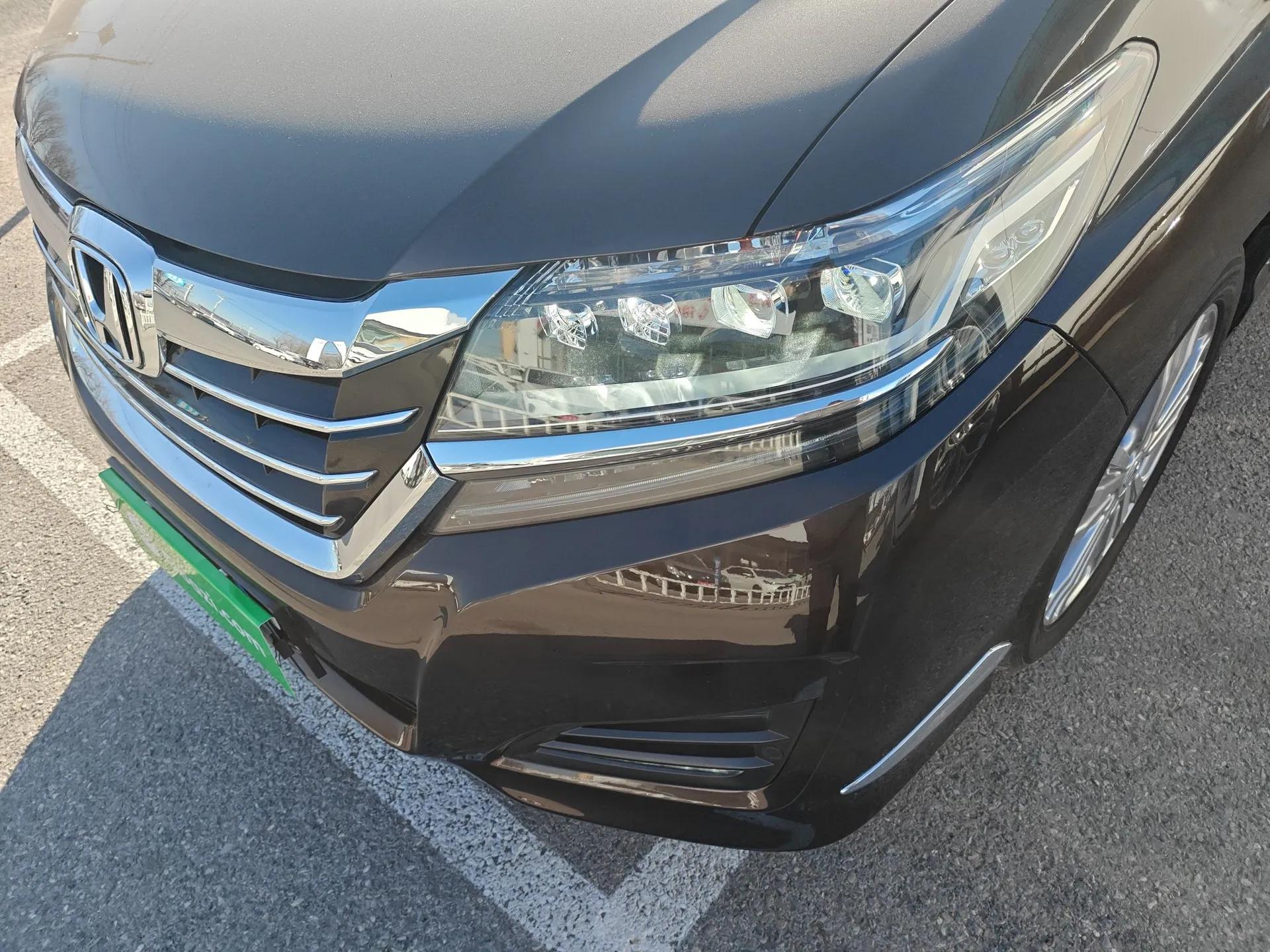 Honda Elysion 2016 2.4L Luxury Edition — миниатюра 2