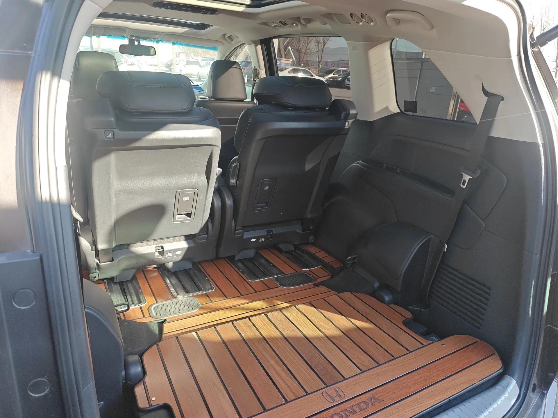Honda Elysion 2016 2.4L Luxury Edition — миниатюра 18