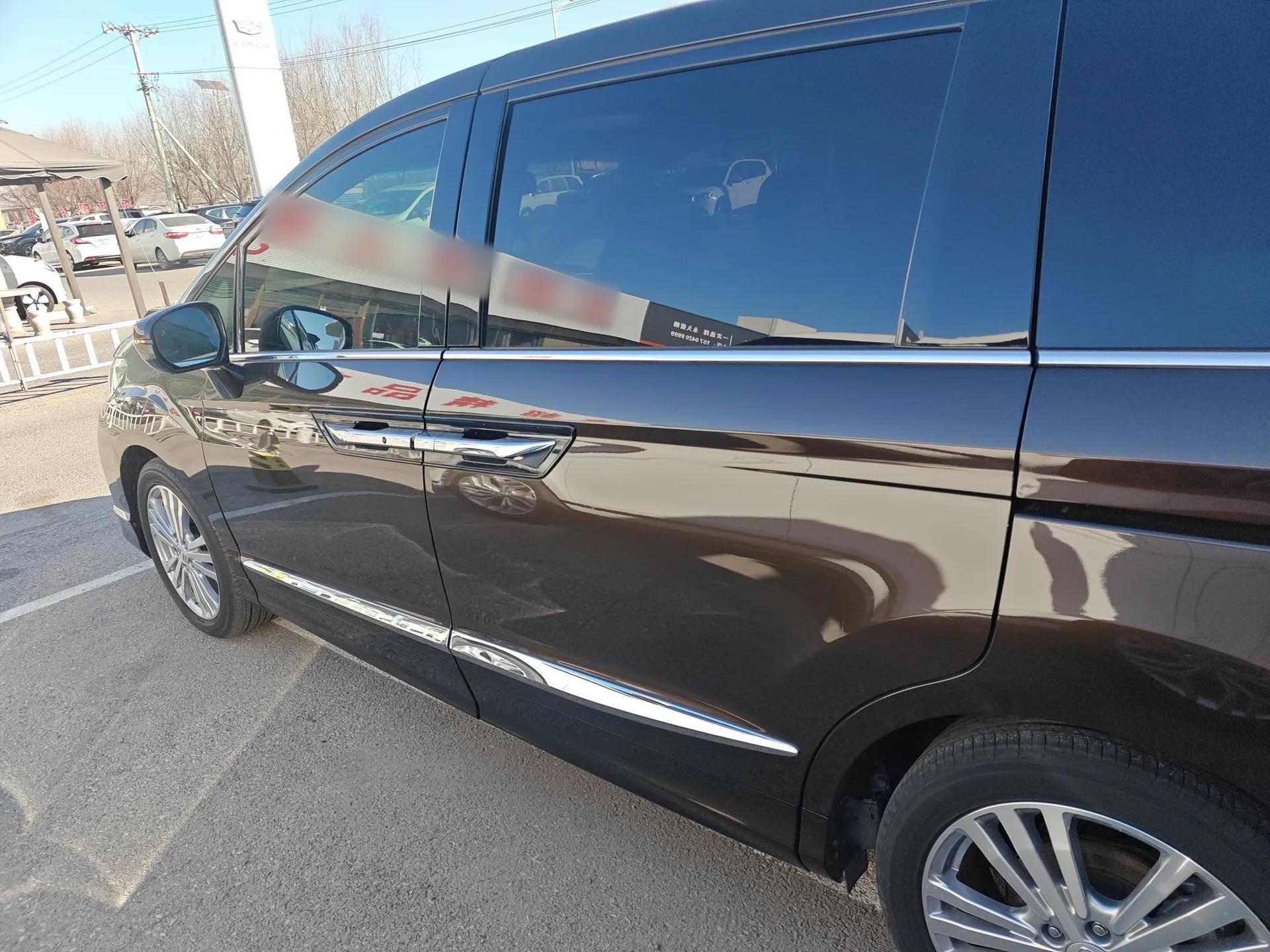 Honda Elysion 2016 2.4L Luxury Edition — миниатюра 5
