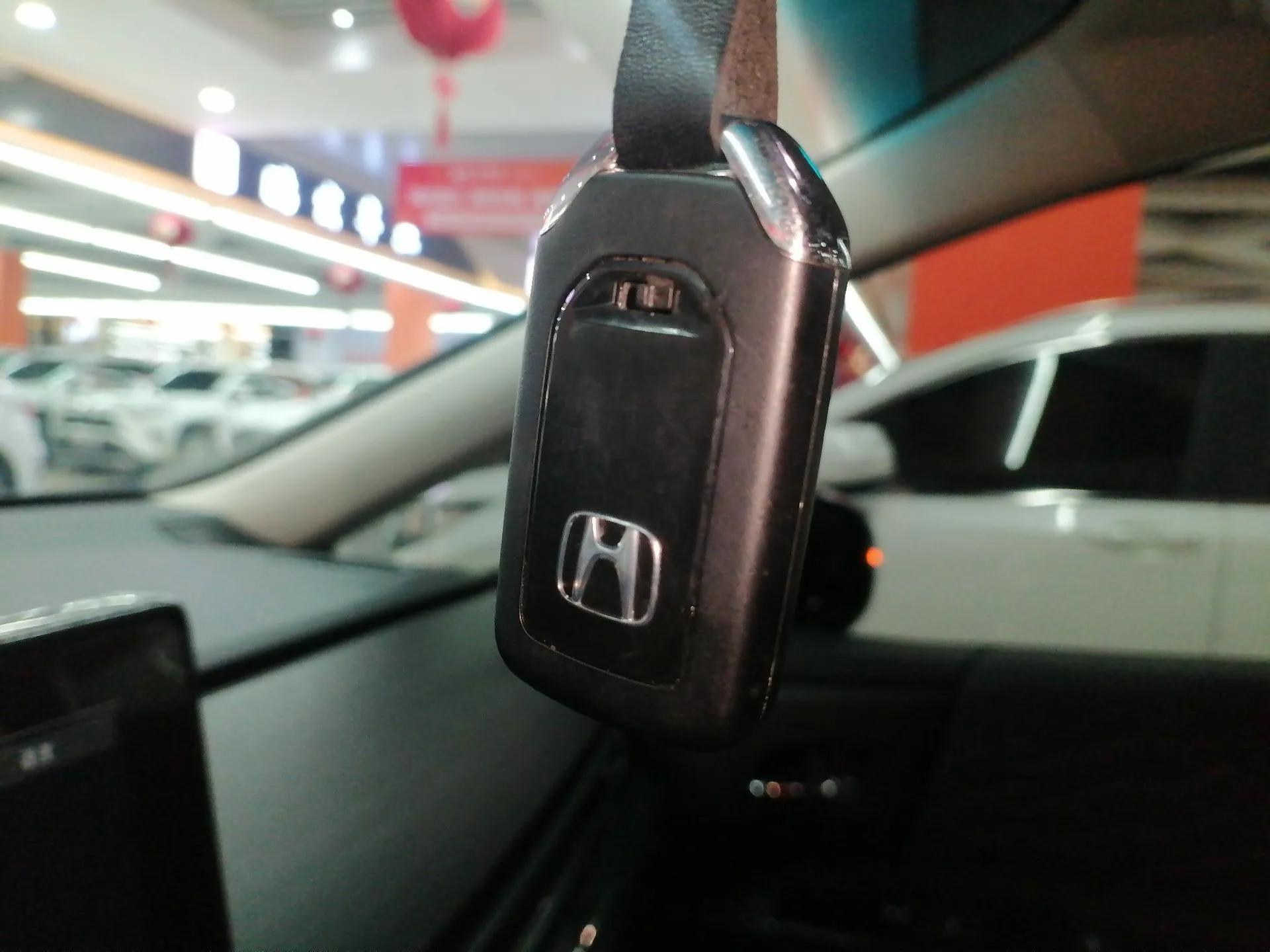 Honda Elysion 2022 2.0L eHEV Luxury Edition — миниатюра 19