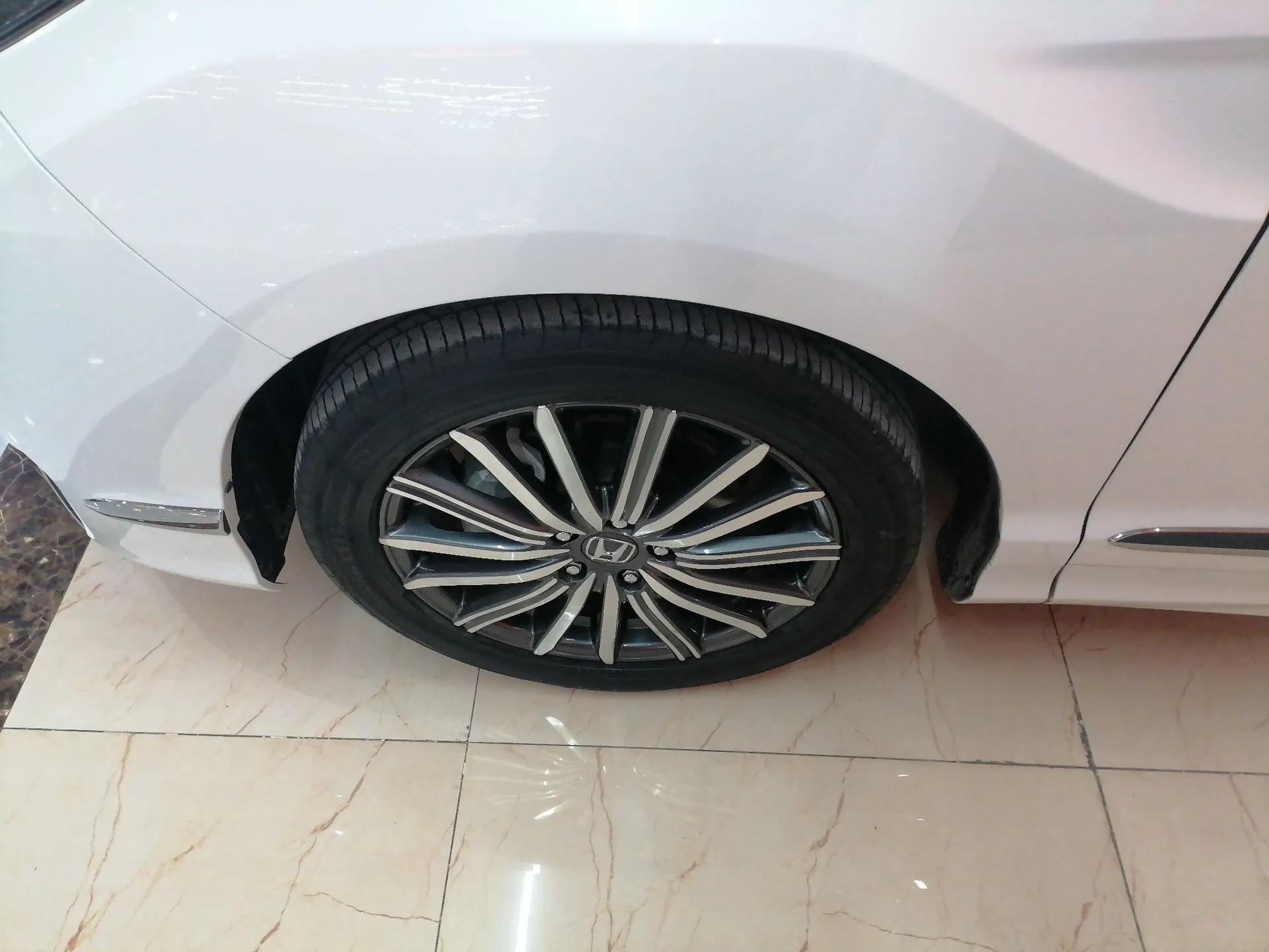 Honda Elysion 2022 2.0L eHEV Luxury Edition — миниатюра 9