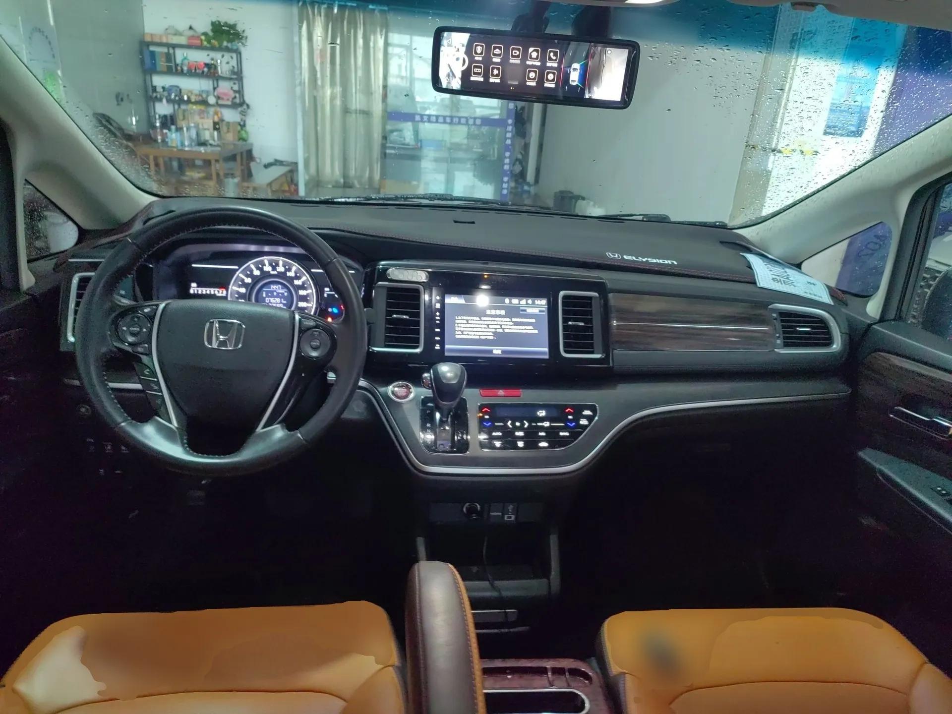 Honda Elysion 2016 2.4L Style Edition — миниатюра 13