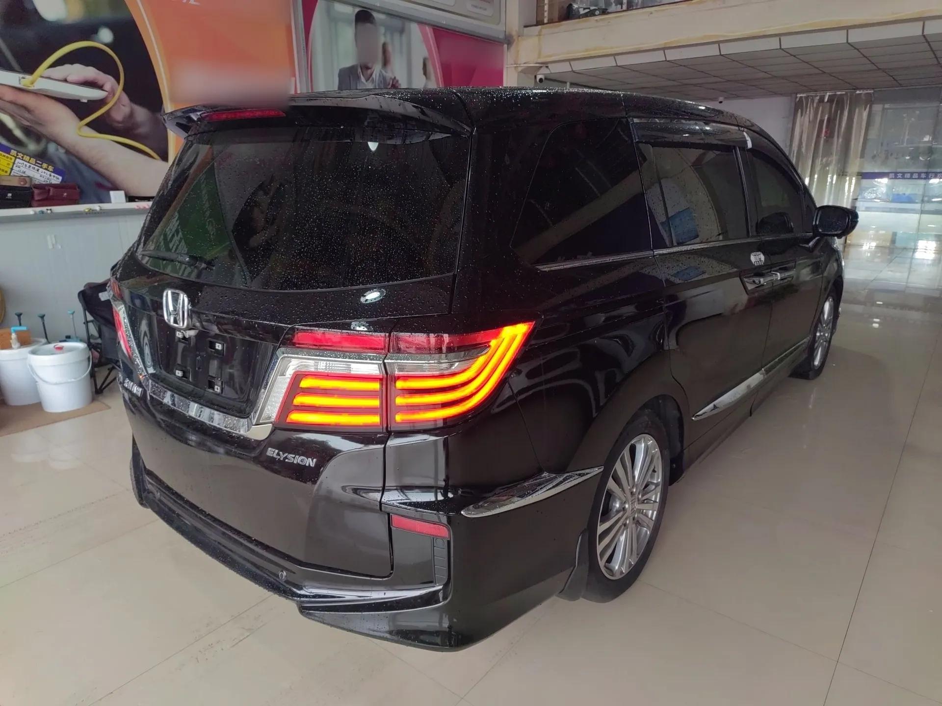 Honda Elysion 2016 2.4L Style Edition — миниатюра 6
