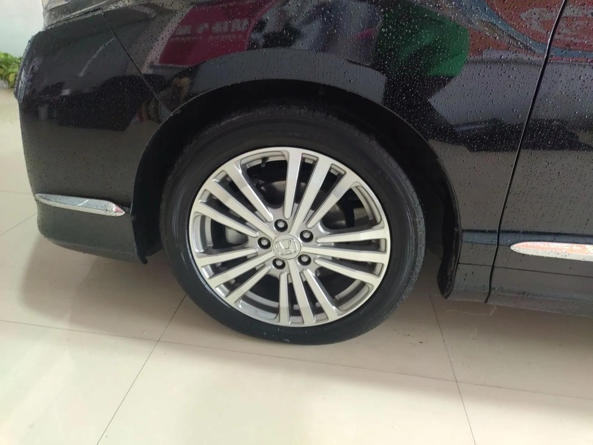 Honda Elysion 2016 2.4L Style Edition — миниатюра 8