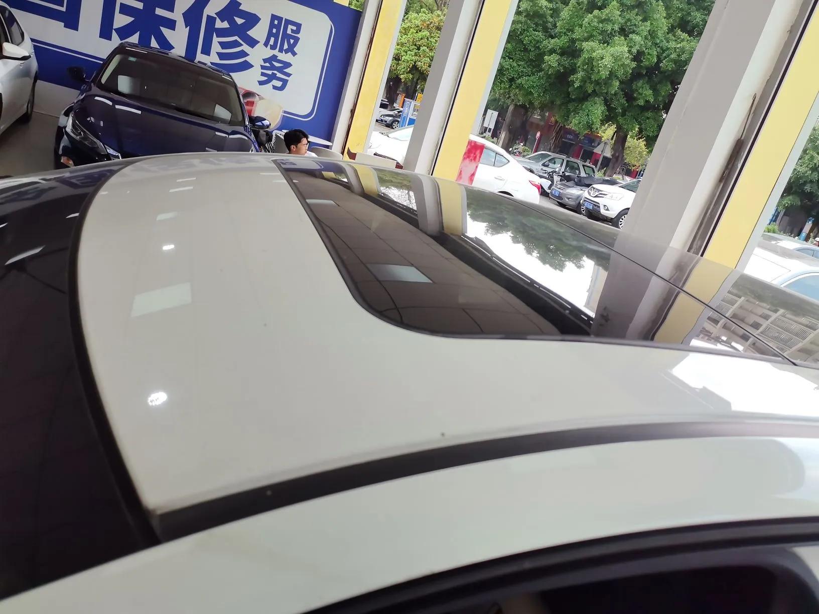 Honda Vezel 2020 1.5L CVT Pioneer Edition — миниатюра 12