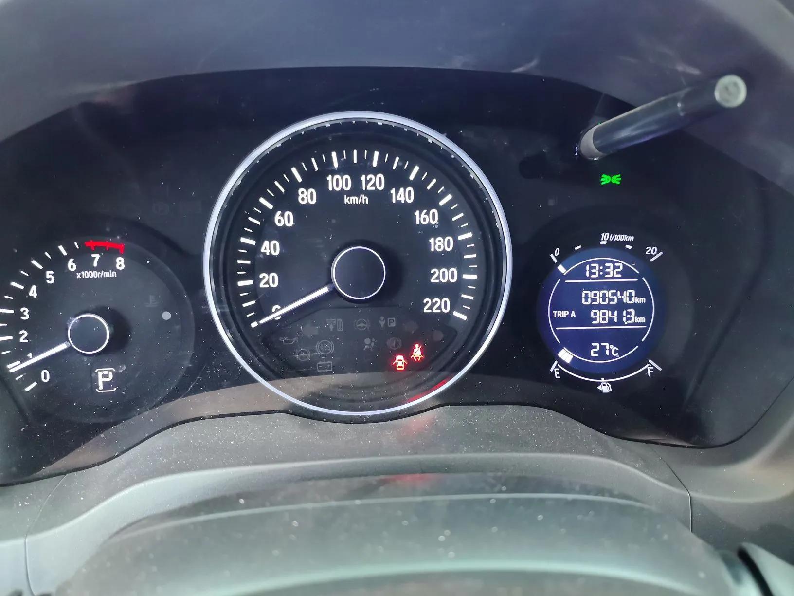 Honda Vezel 2020 1.5L CVT Pioneer Edition — миниатюра 14
