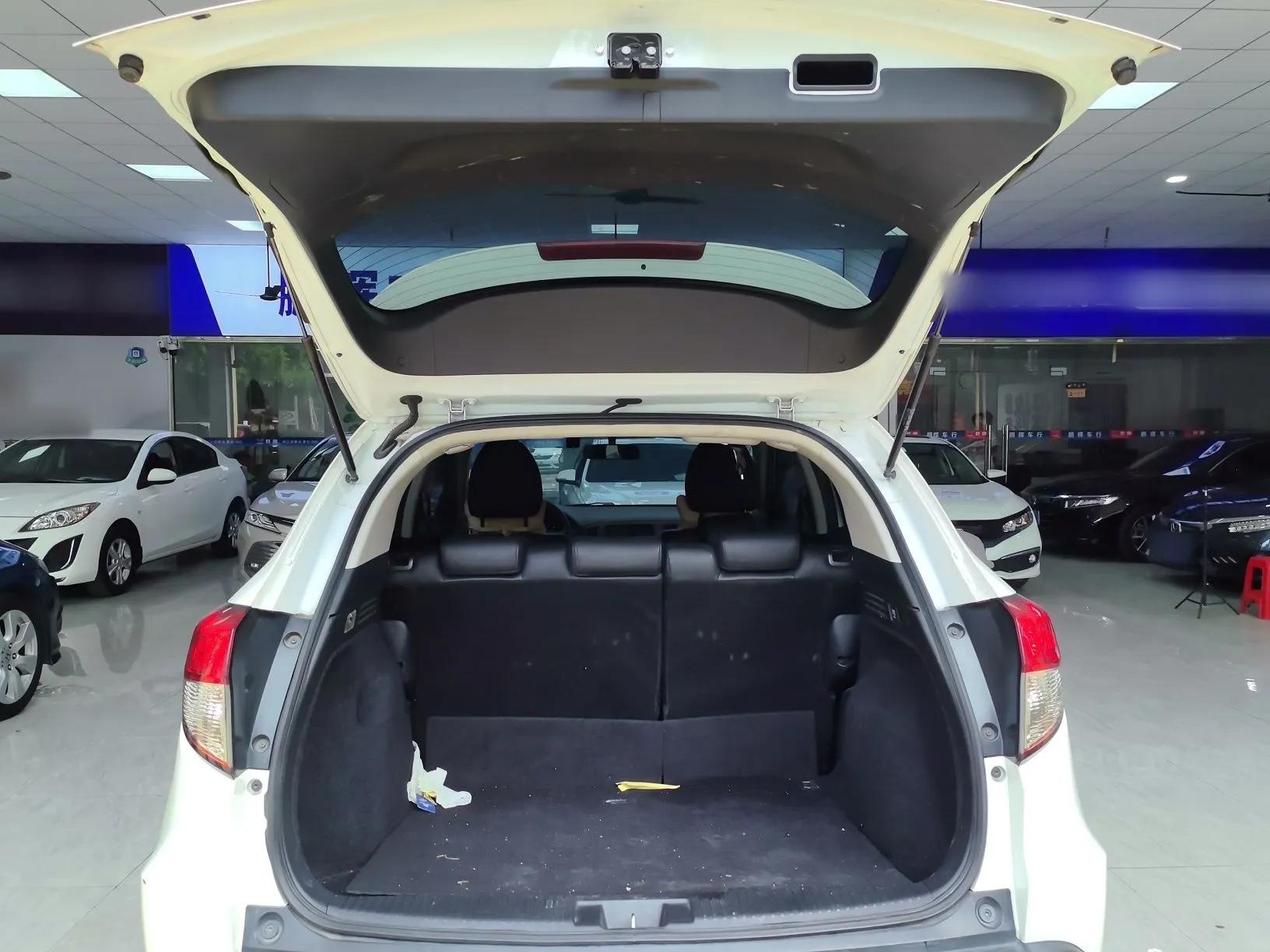 Honda Vezel 2020 1.5L CVT Pioneer Edition — миниатюра 20
