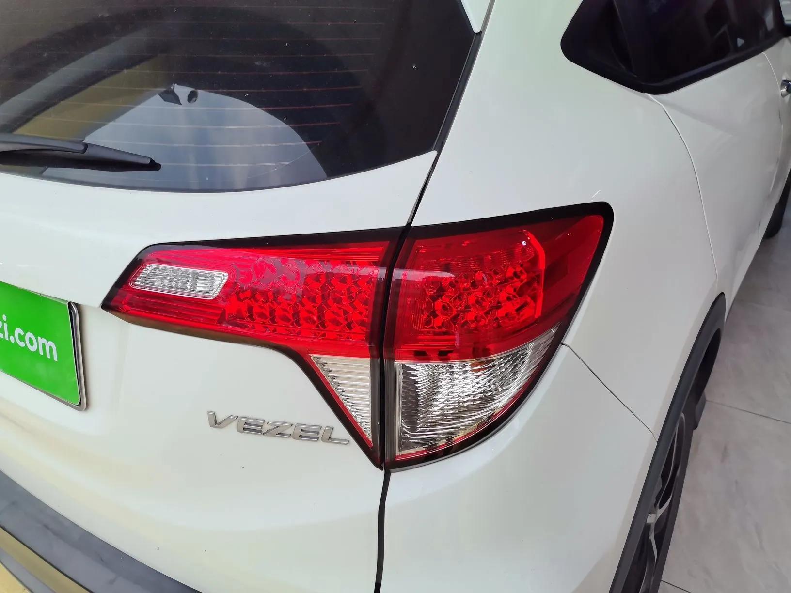 Honda Vezel 2020 1.5L CVT Pioneer Edition — миниатюра 3