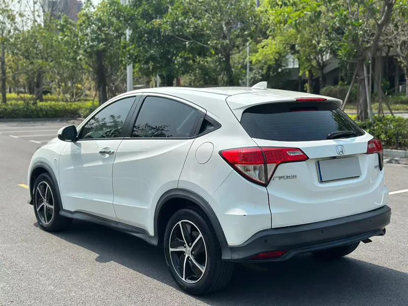 Honda Vezel 2020 1.5L CVT Pioneer Edition — миниатюра 6