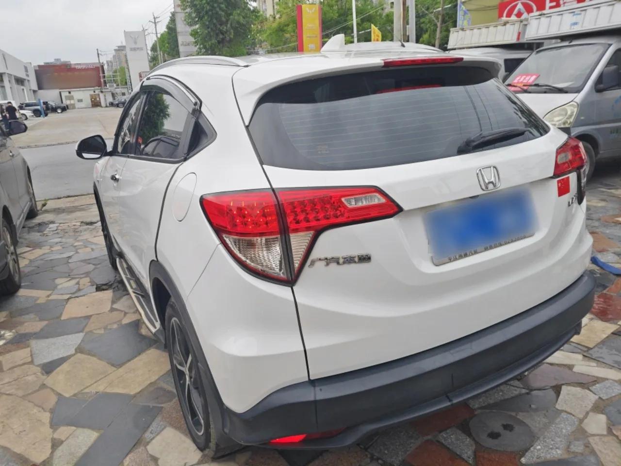 Honda Vezel 2020 1.5L CVT Pioneer Edition — миниатюра 4