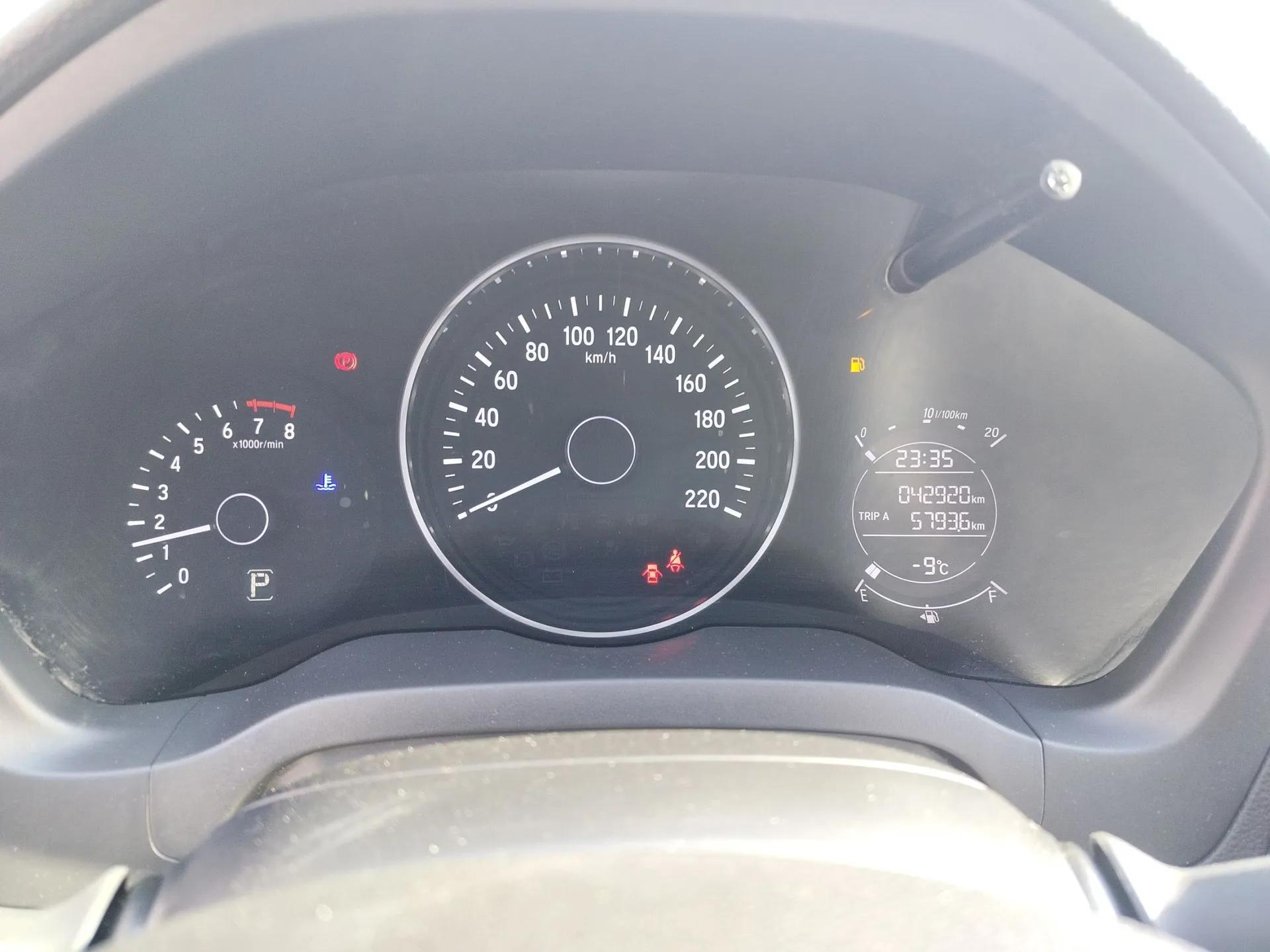 Honda Vezel 2020 1.5L CVT Pioneer Edition — миниатюра 13
