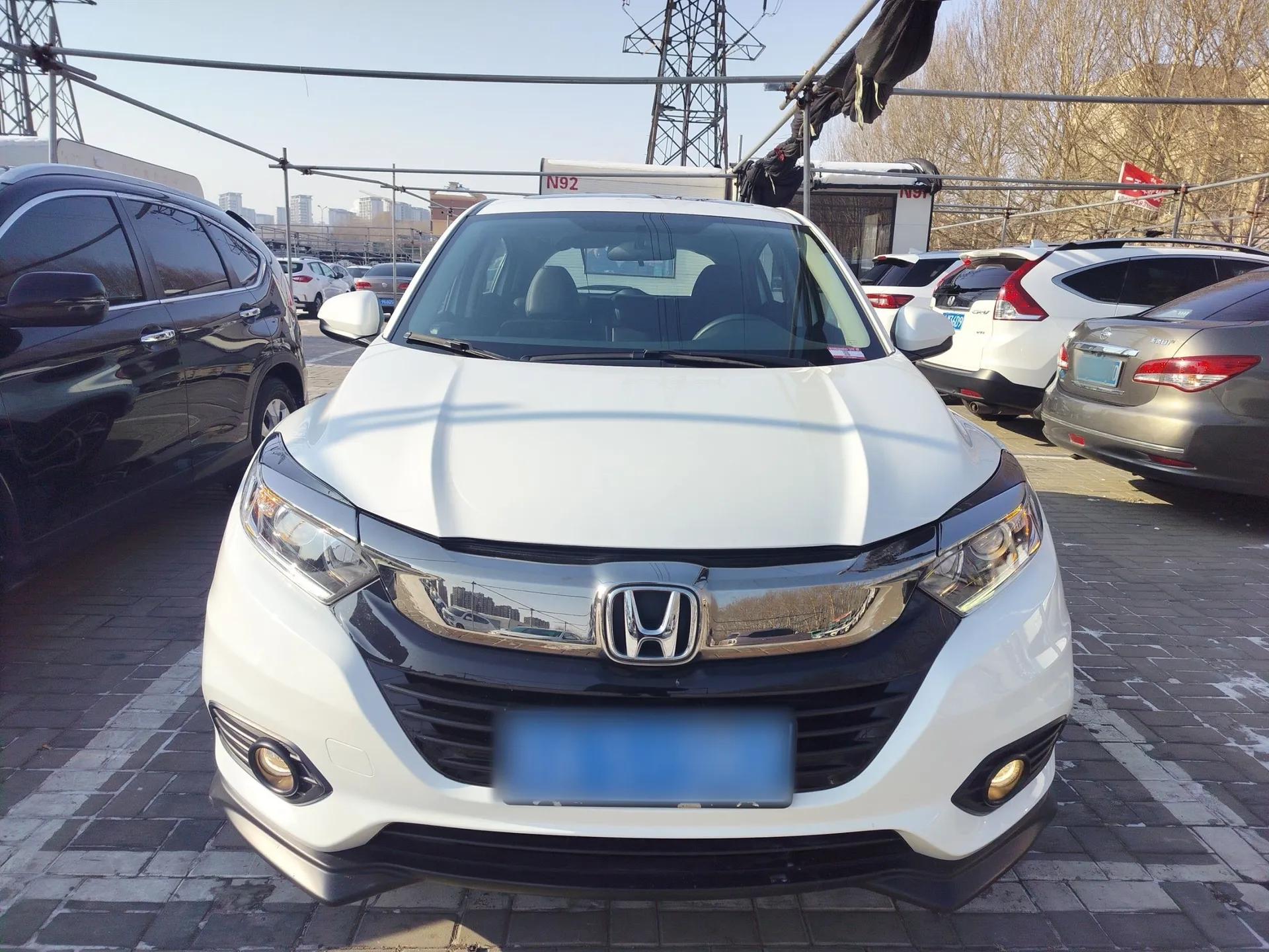 Honda Vezel 2020 1.5L CVT Pioneer Edition — миниатюра 3
